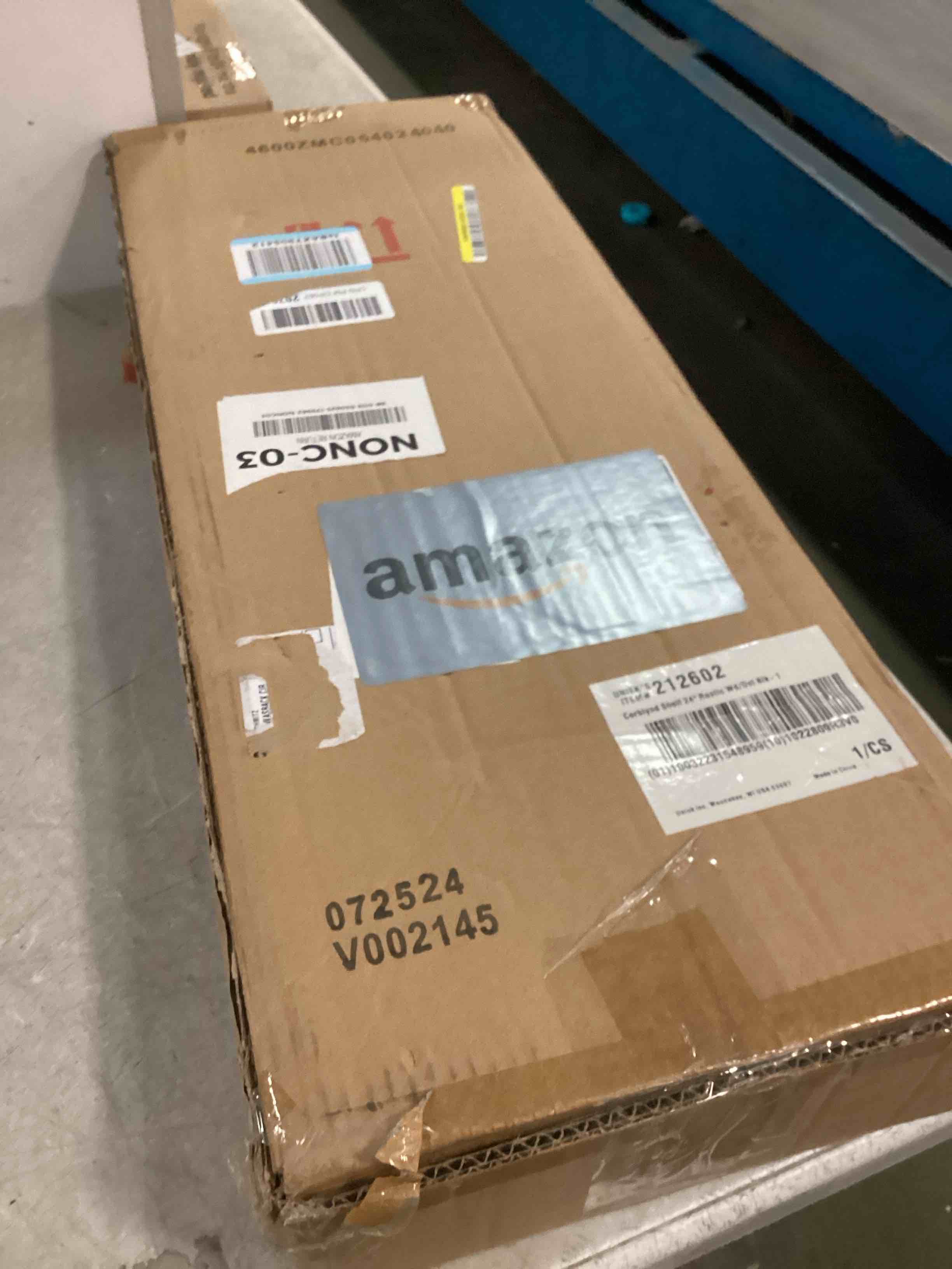 https://s3.amazonaws.com/lotting-images-prod/bidfta/PPE1952393_1743514496624.jpeg