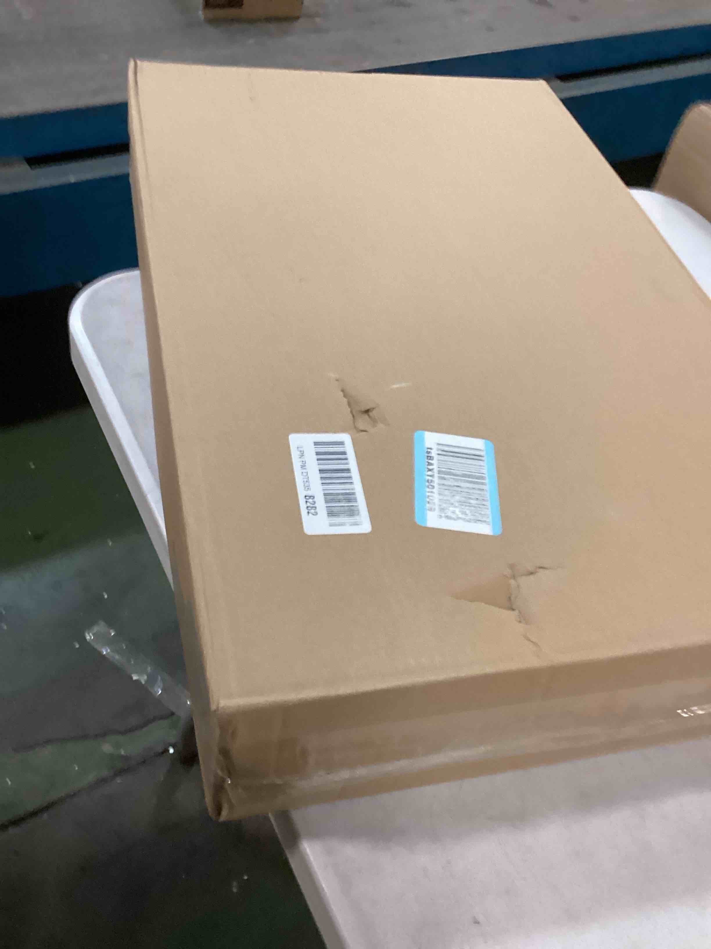 https://s3.amazonaws.com/lotting-images-prod/bidfta/PPE1952862_1743683001814.jpeg