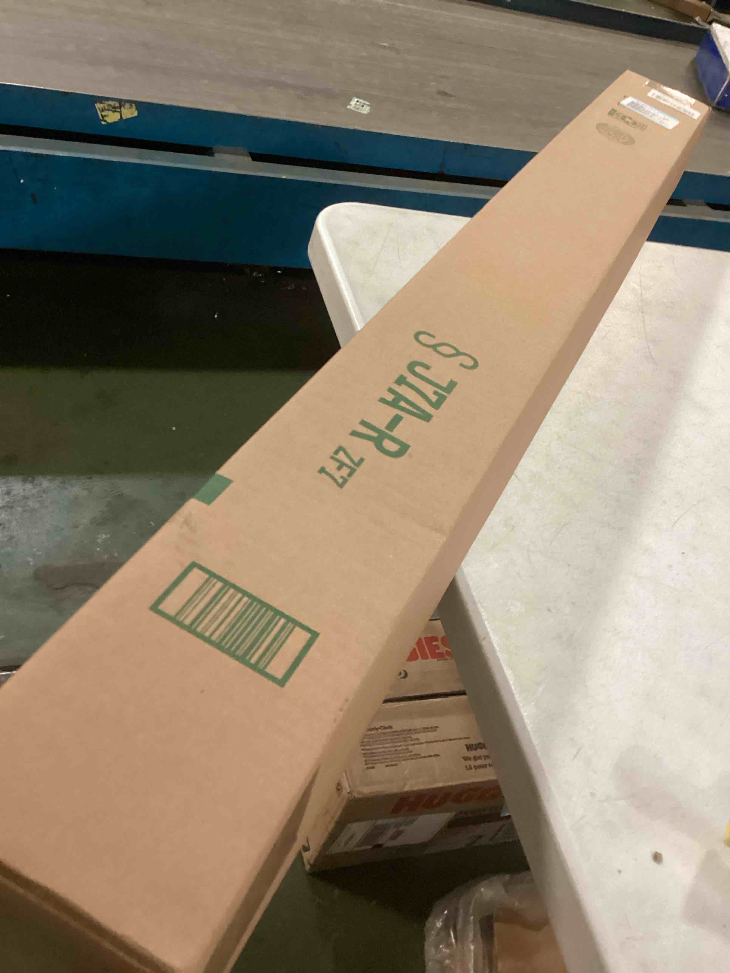 https://s3.amazonaws.com/lotting-images-prod/bidfta/PPE1952930_1743690494024.jpeg