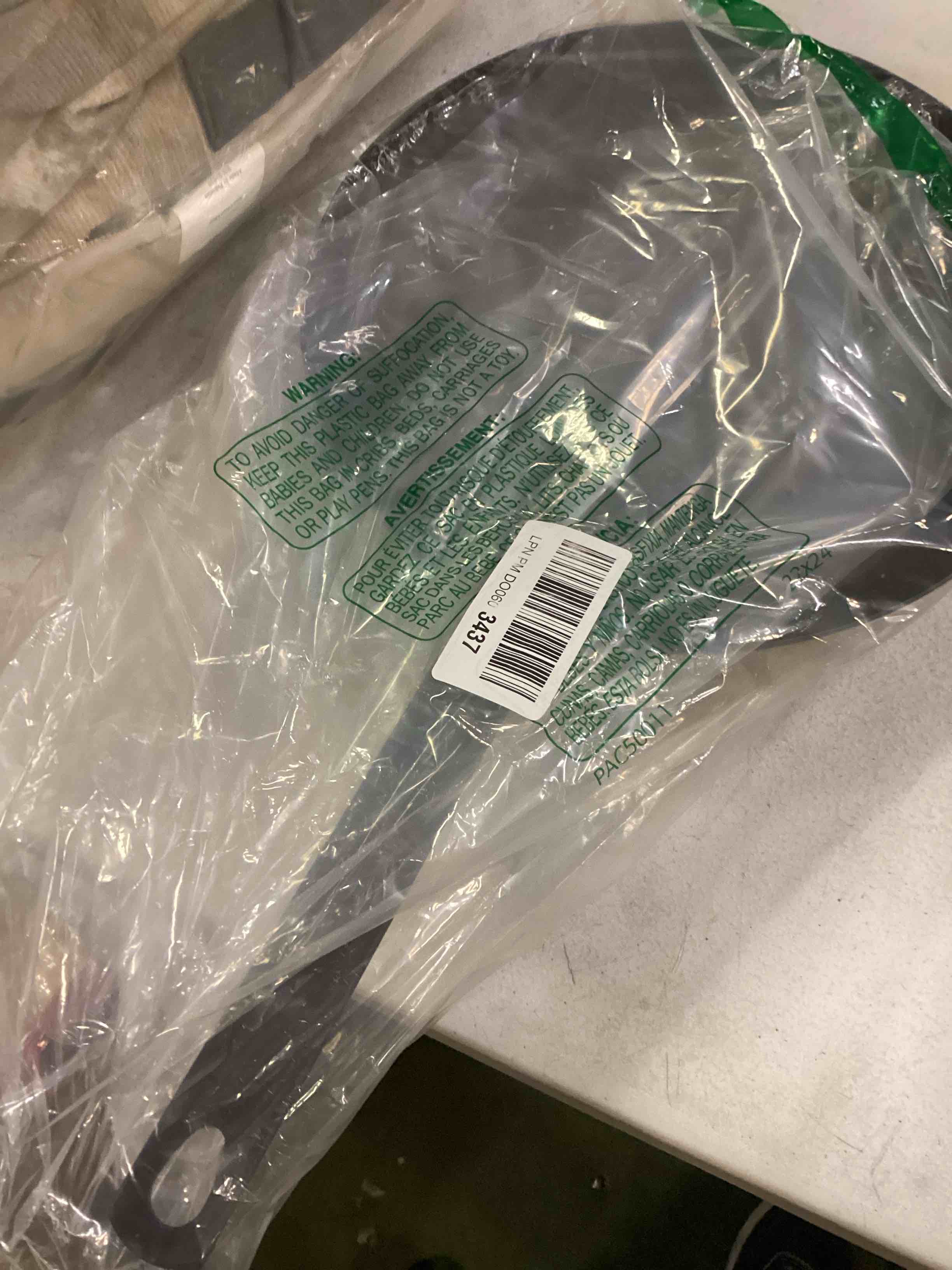 https://s3.amazonaws.com/lotting-images-prod/bidfta/PPE1953025_1743698101855.jpeg