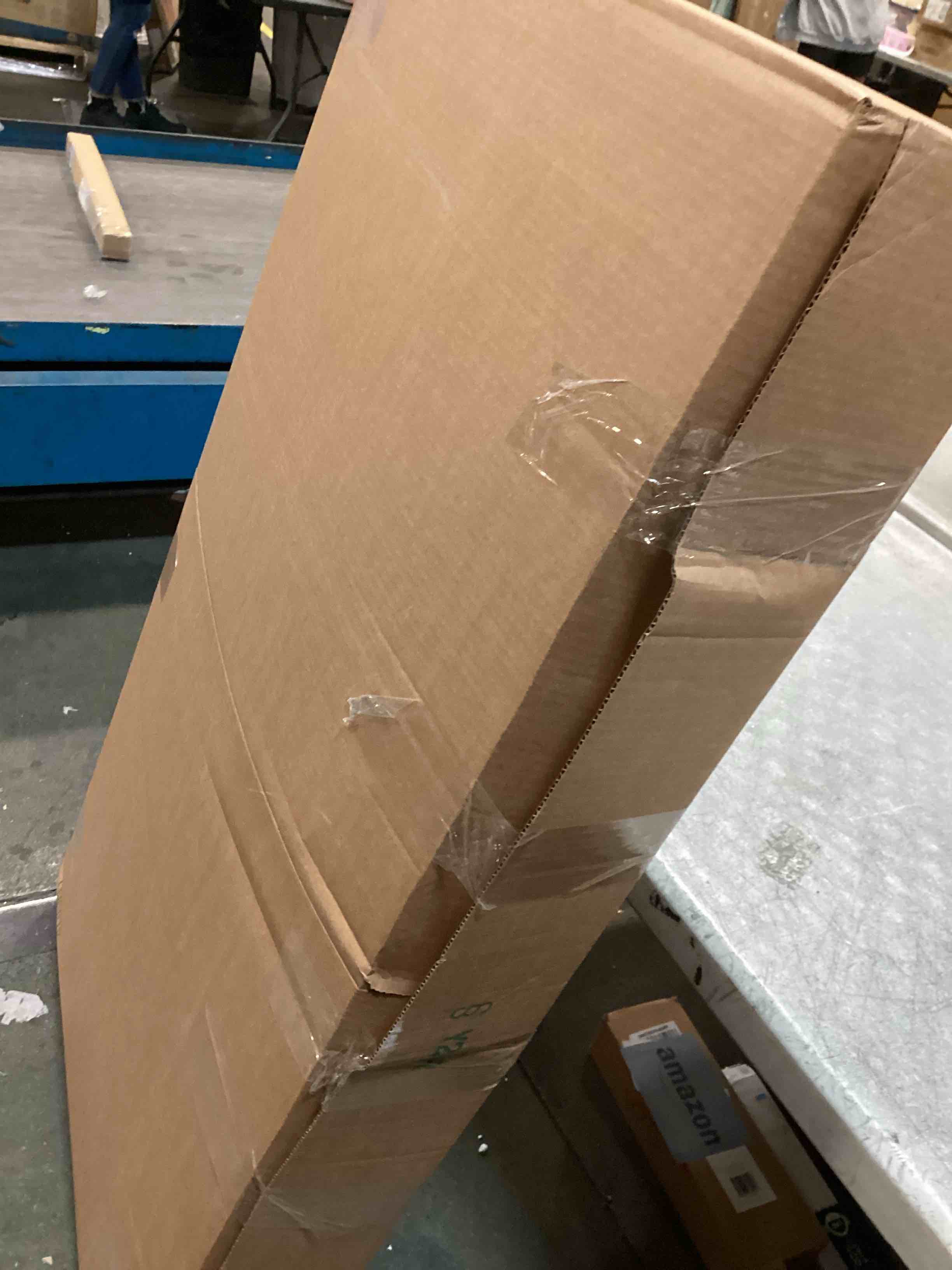 https://s3.amazonaws.com/lotting-images-prod/bidfta/PPE1953102_1743768433643.jpeg