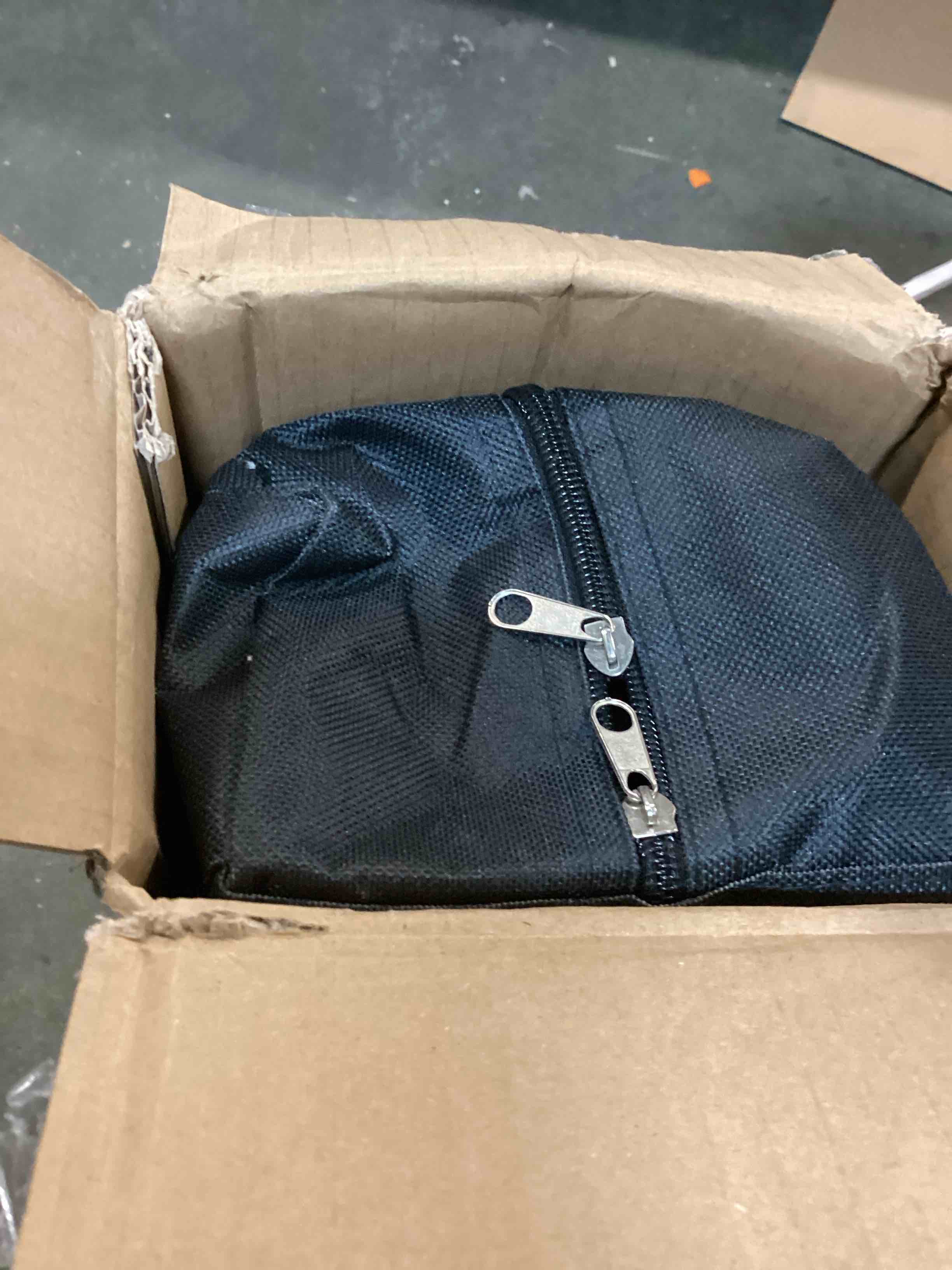 https://s3.amazonaws.com/lotting-images-prod/bidfta/PPE1953316_1743790989532.jpeg