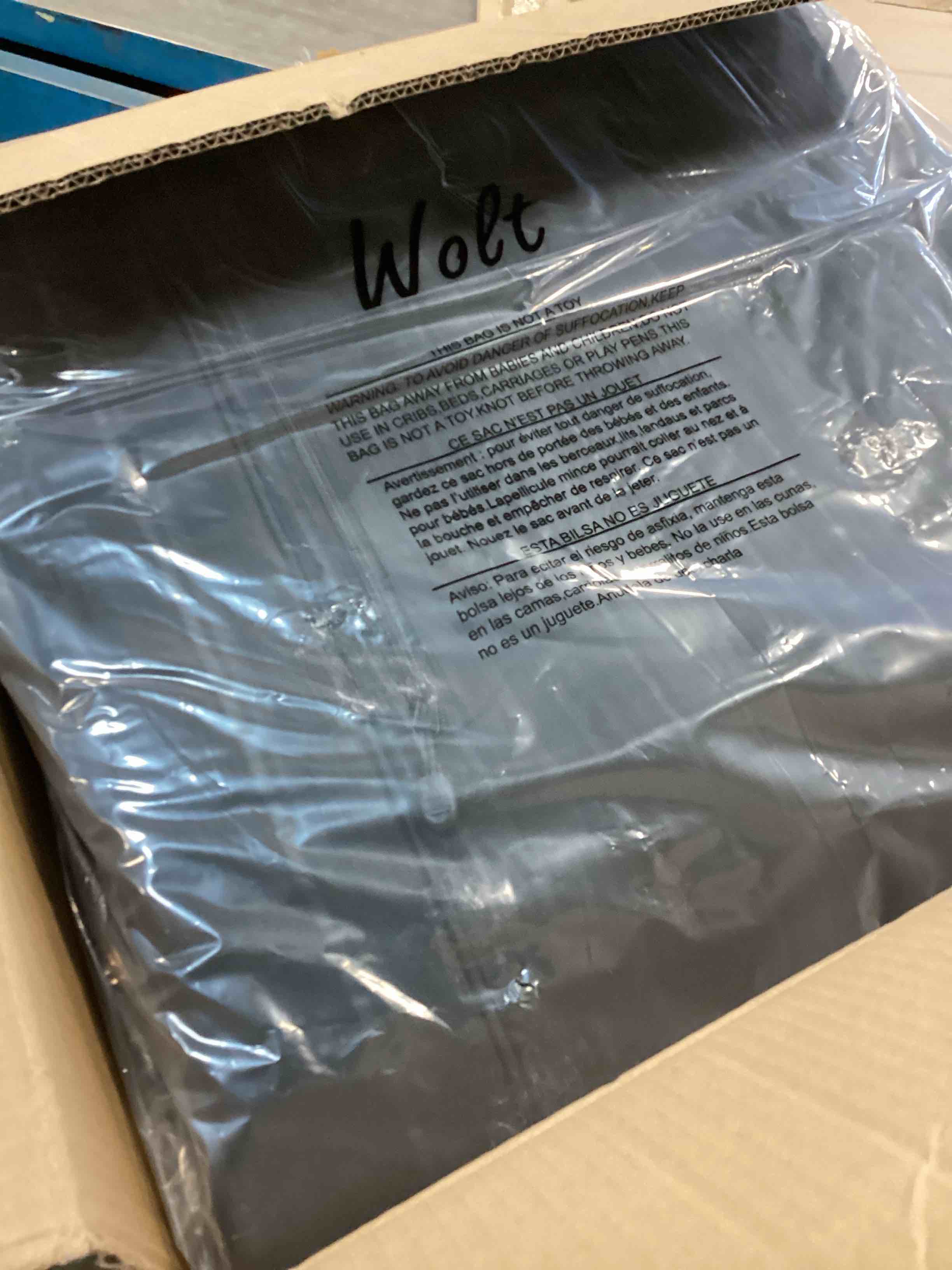 https://s3.amazonaws.com/lotting-images-prod/bidfta/PPE1953414_1744038169983.jpeg