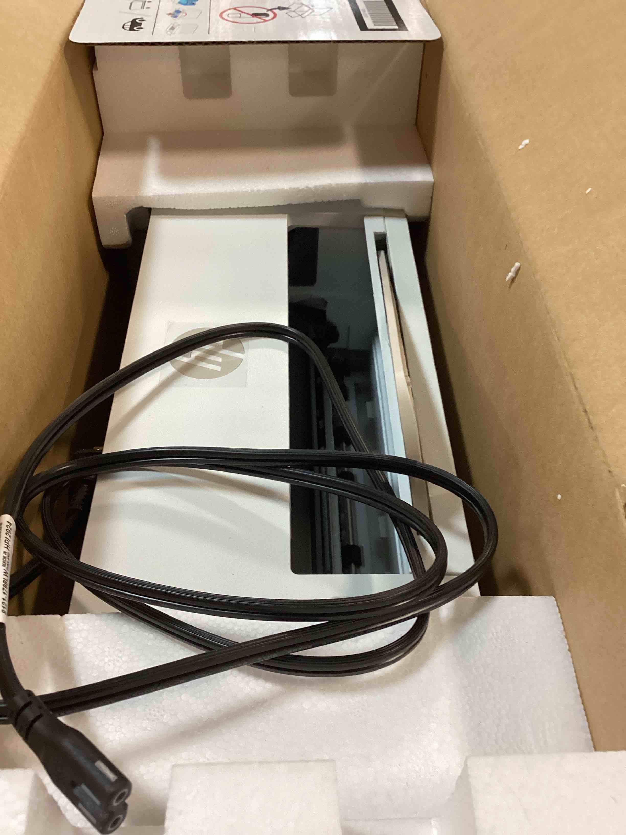 https://s3.amazonaws.com/lotting-images-prod/bidfta/PPE1953435_1744041190949.jpeg
