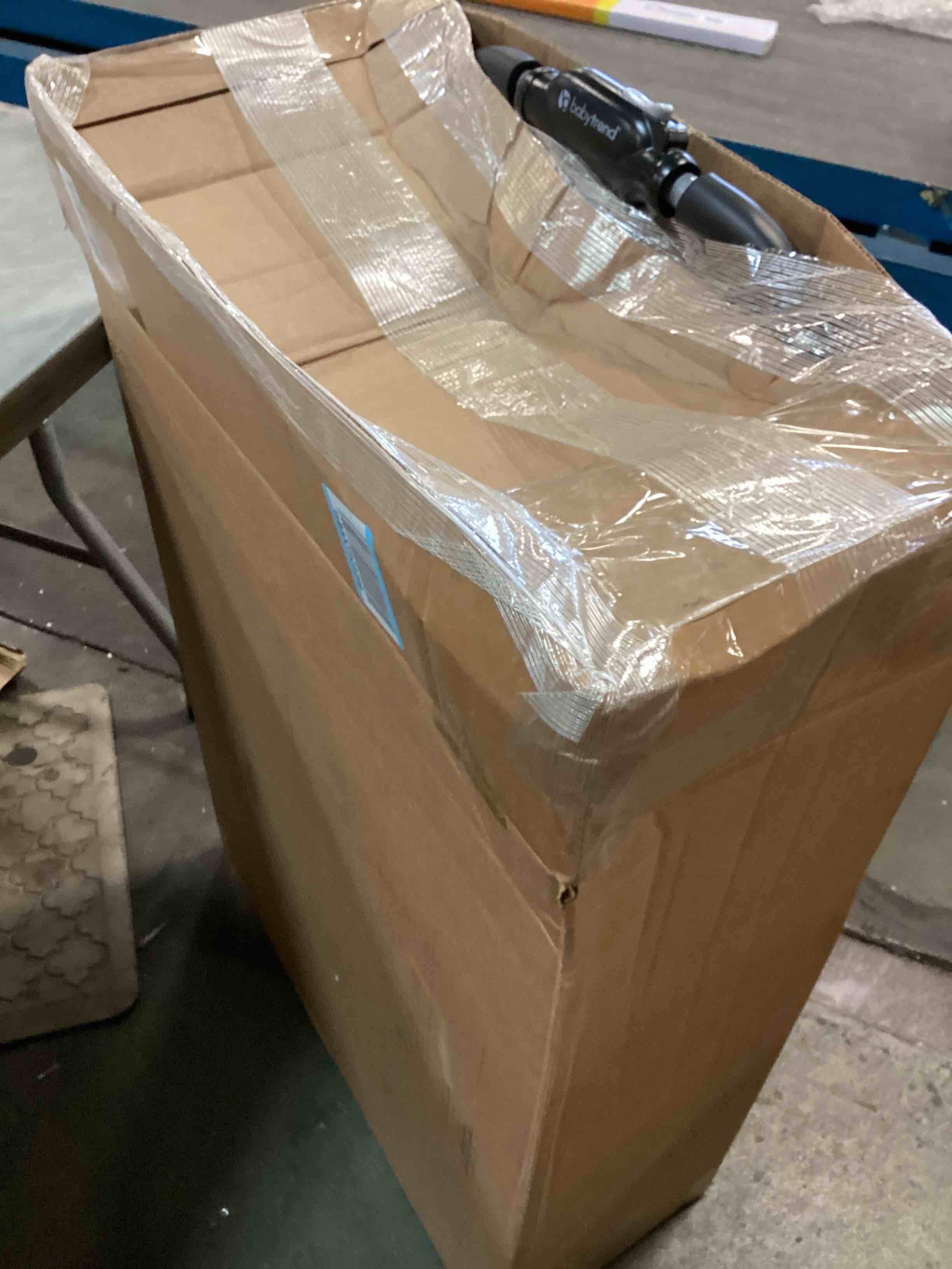 https://s3.amazonaws.com/lotting-images-prod/bidfta/PPE1953450_1744042177682.jpeg