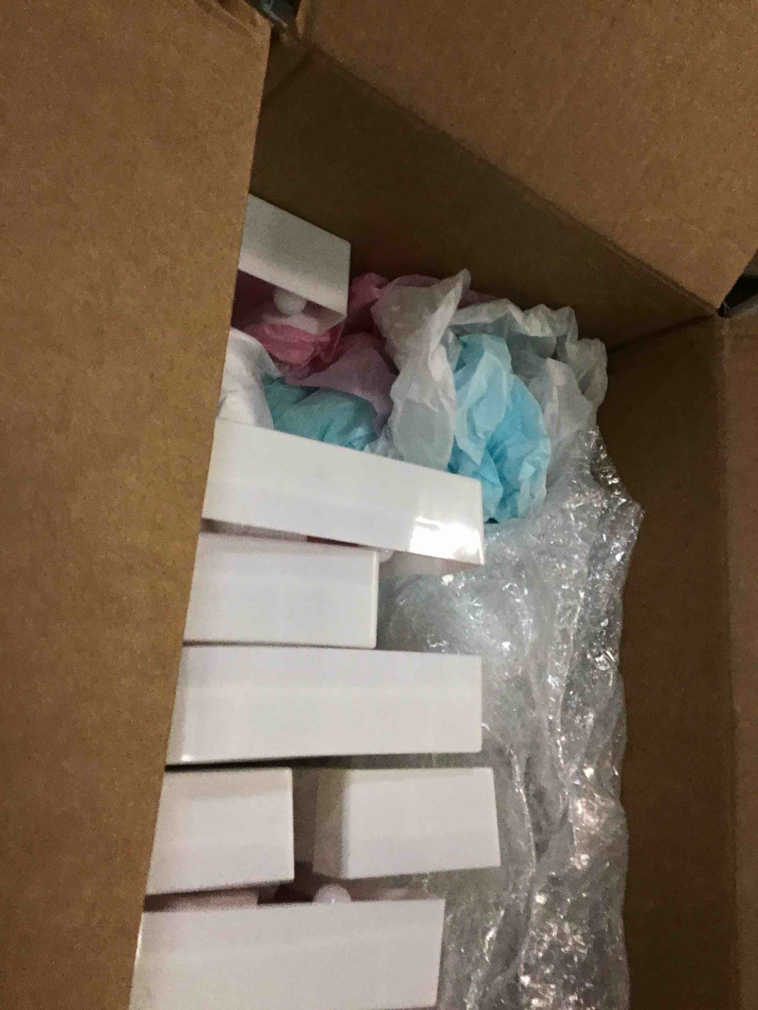 https://s3.amazonaws.com/lotting-images-prod/bidfta/PPE1954005_1742559017971.jpeg