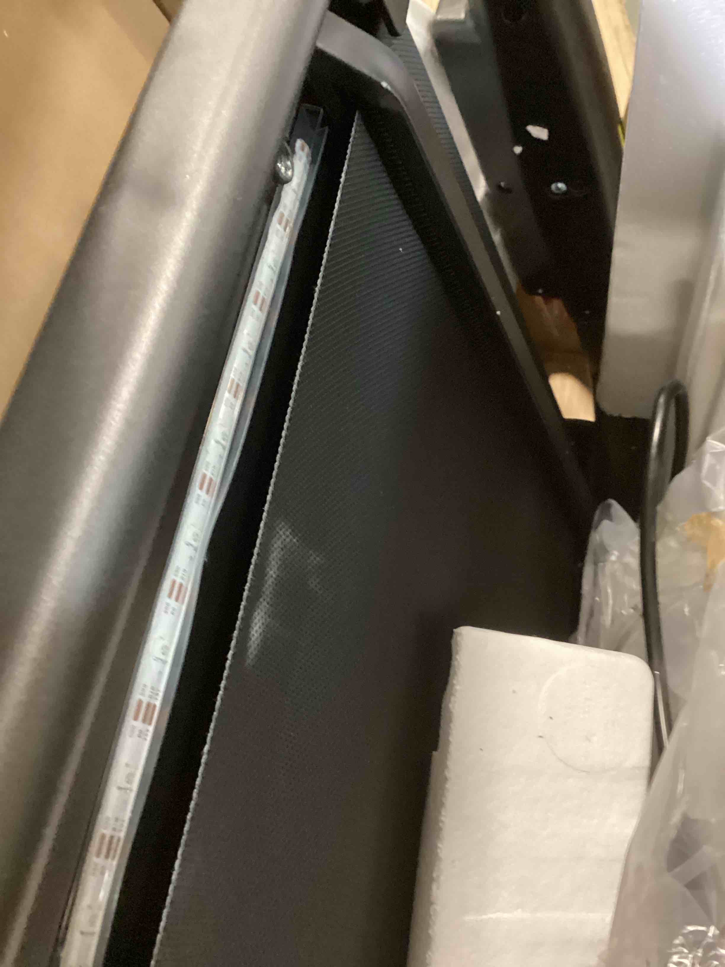 https://s3.amazonaws.com/lotting-images-prod/bidfta/PPE1955246_1743005644215.jpeg