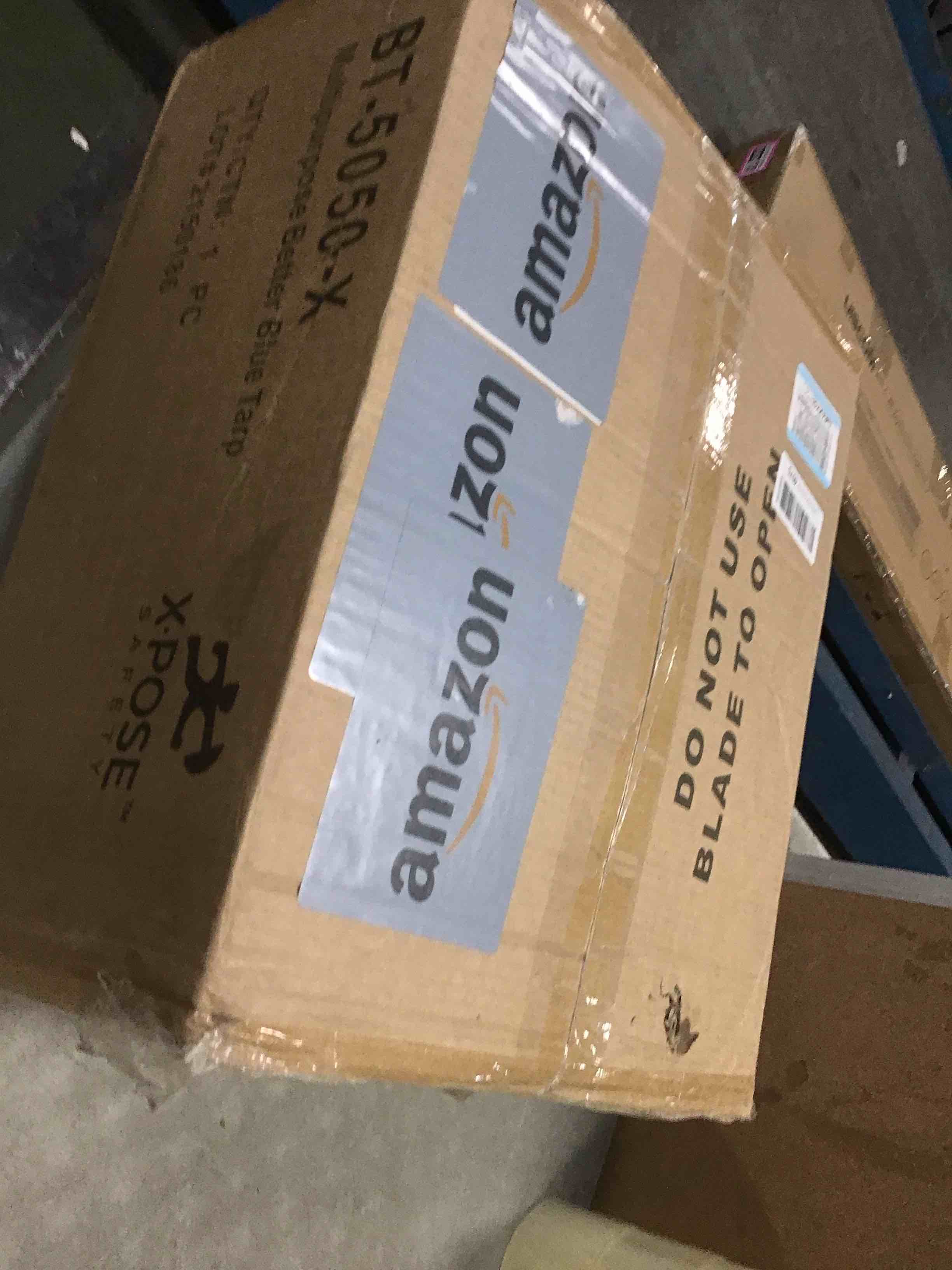 https://s3.amazonaws.com/lotting-images-prod/bidfta/PPE1956005_1743164121607.jpeg