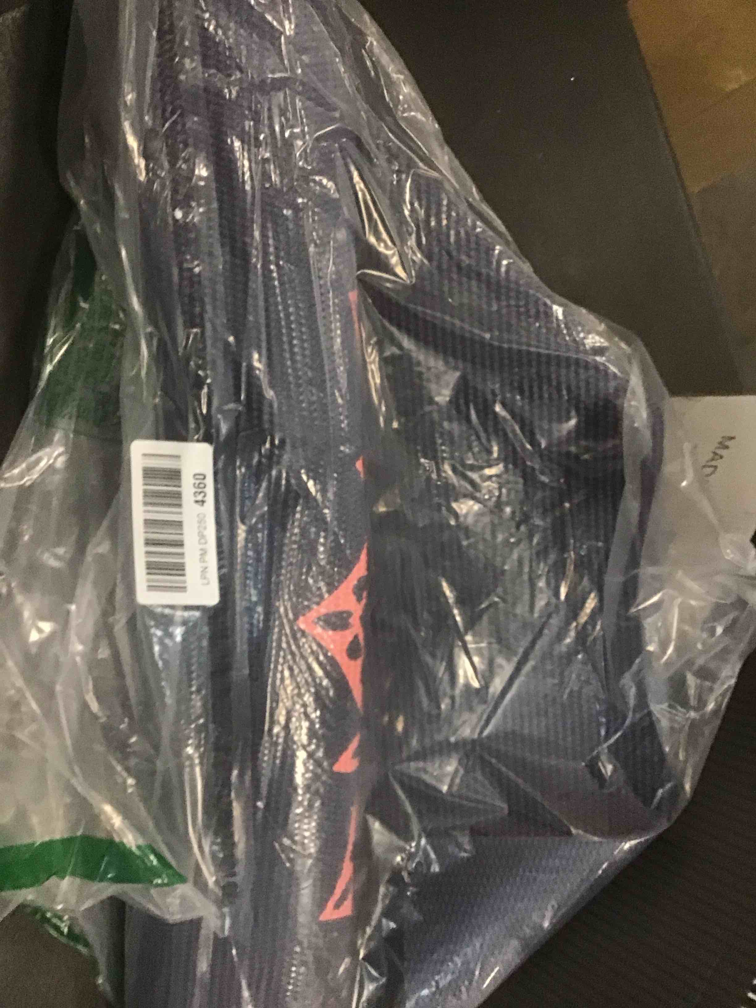 https://s3.amazonaws.com/lotting-images-prod/bidfta/PPE1956394_1743423639846.jpeg