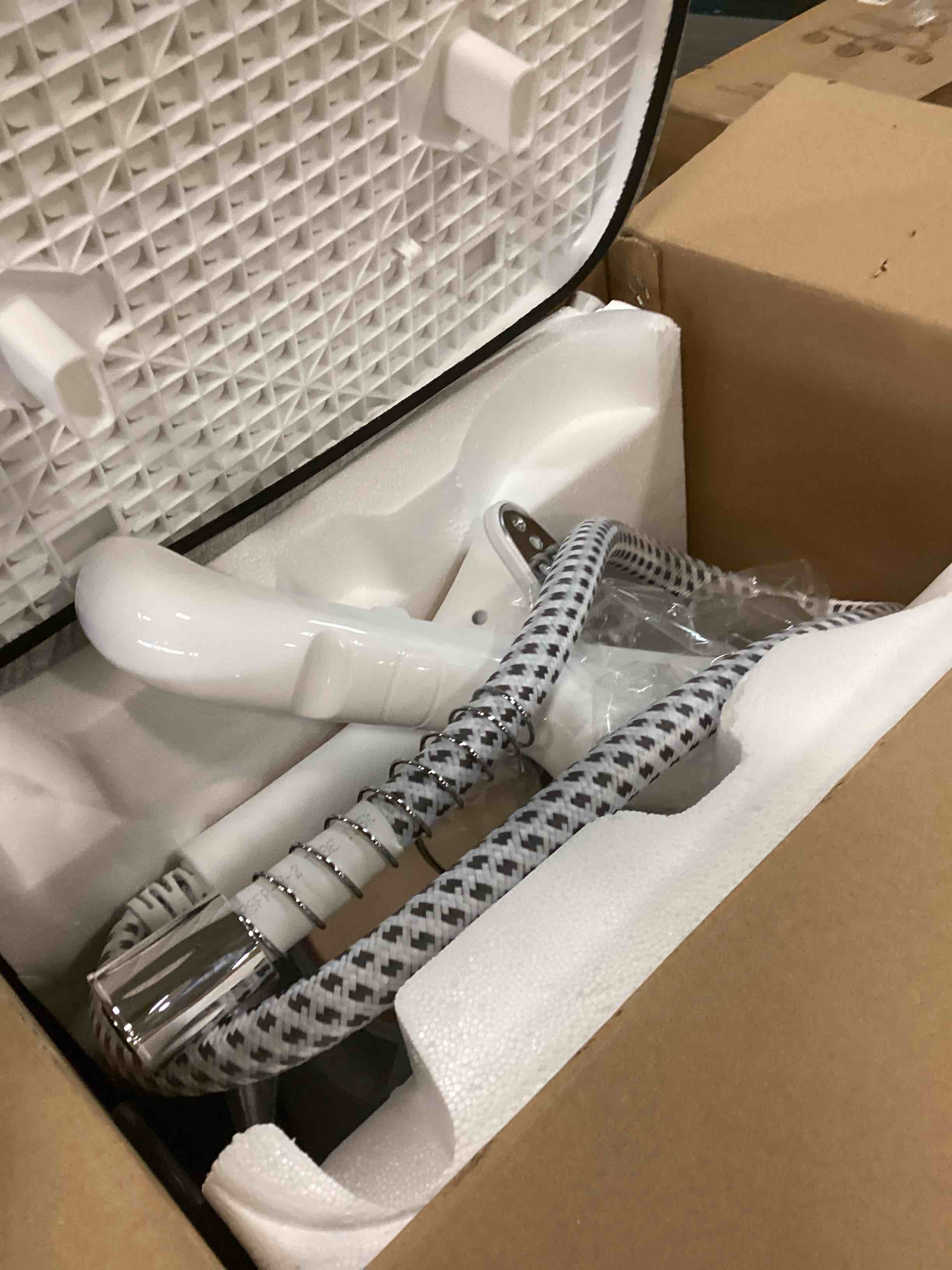 https://s3.amazonaws.com/lotting-images-prod/bidfta/PPE1956893_1743687937981.jpeg