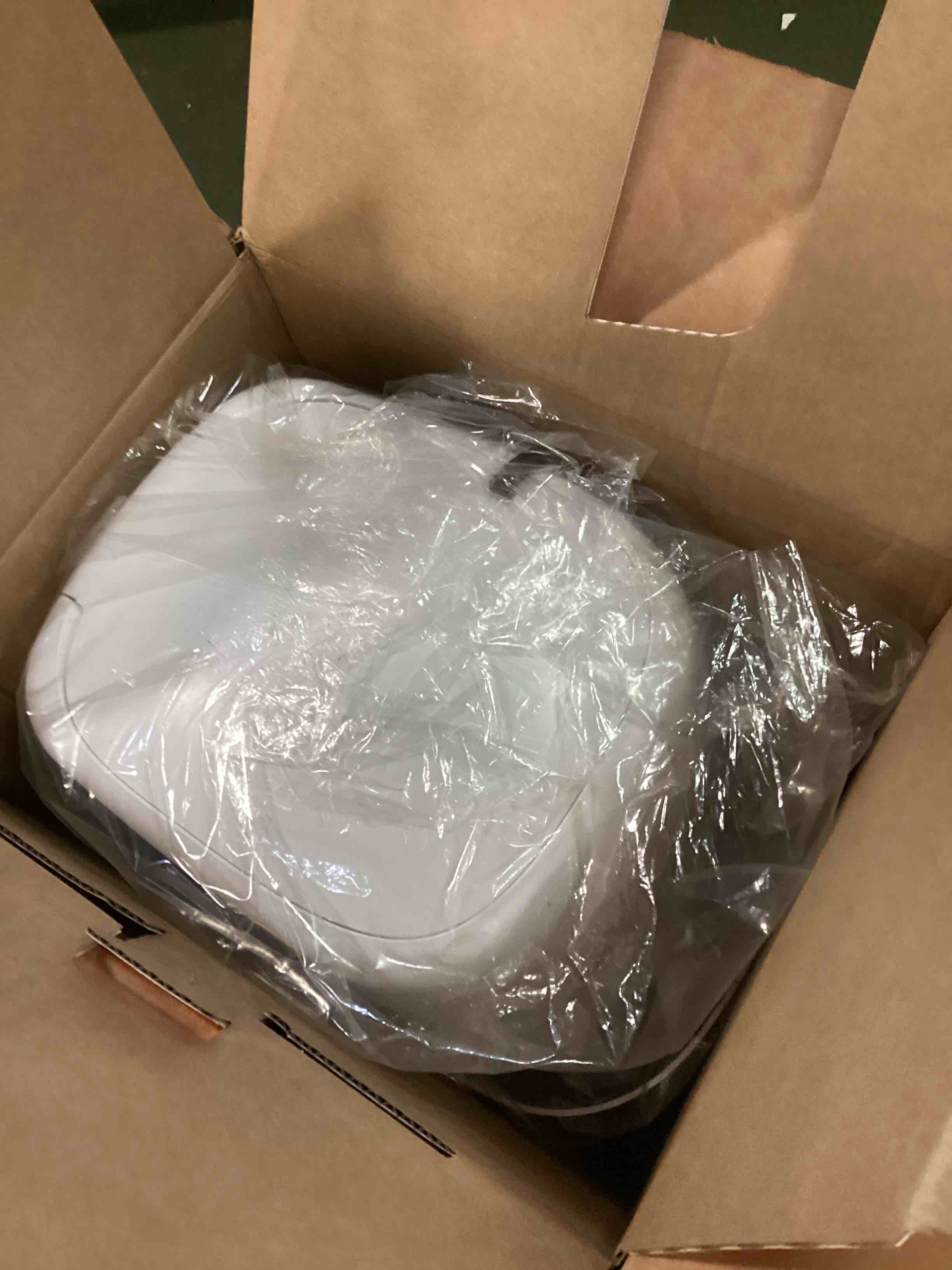https://s3.amazonaws.com/lotting-images-prod/bidfta/PPE1956904_1743690225417.jpeg