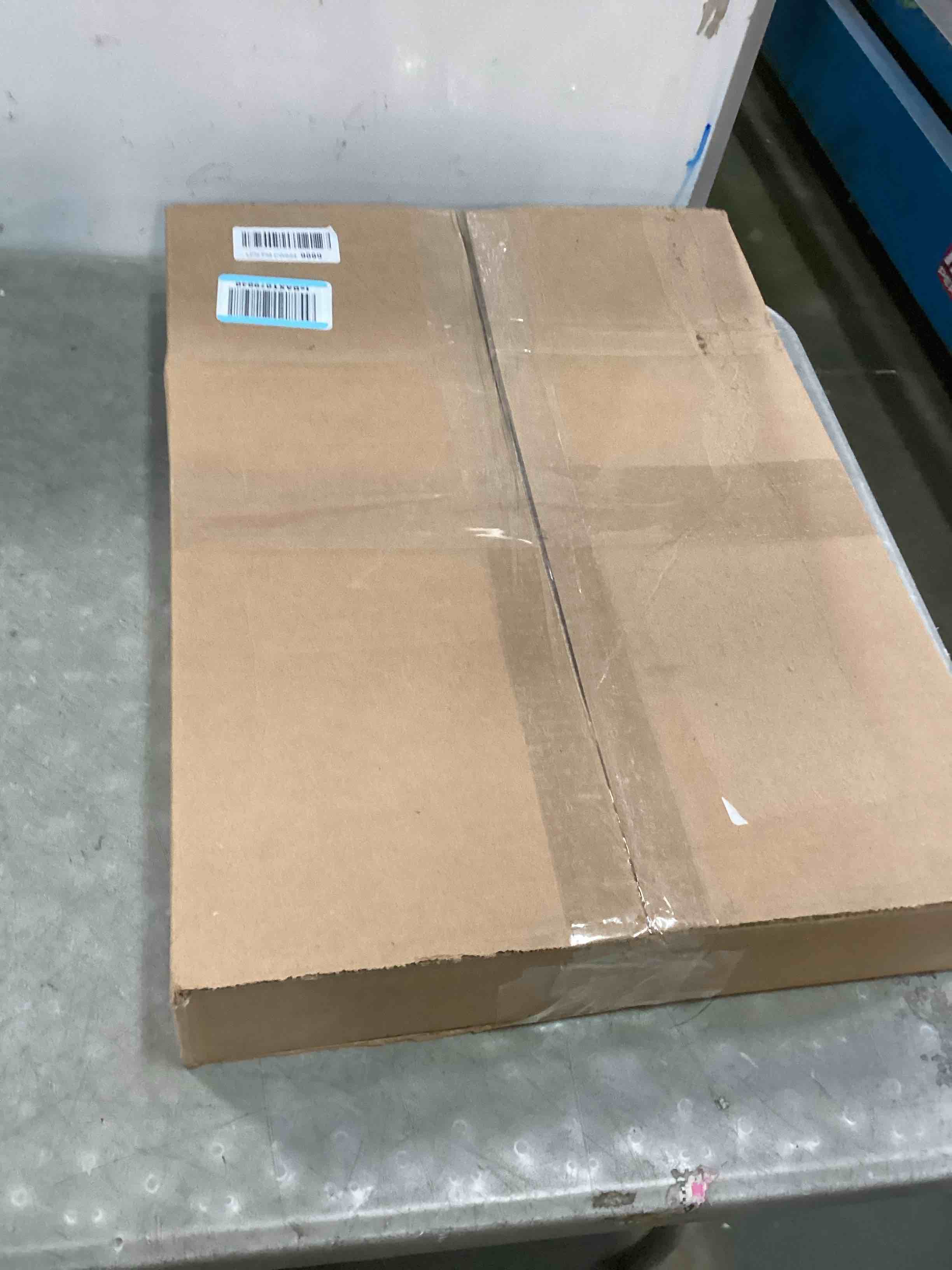 https://s3.amazonaws.com/lotting-images-prod/bidfta/PPE1957683_1743003467453.jpeg