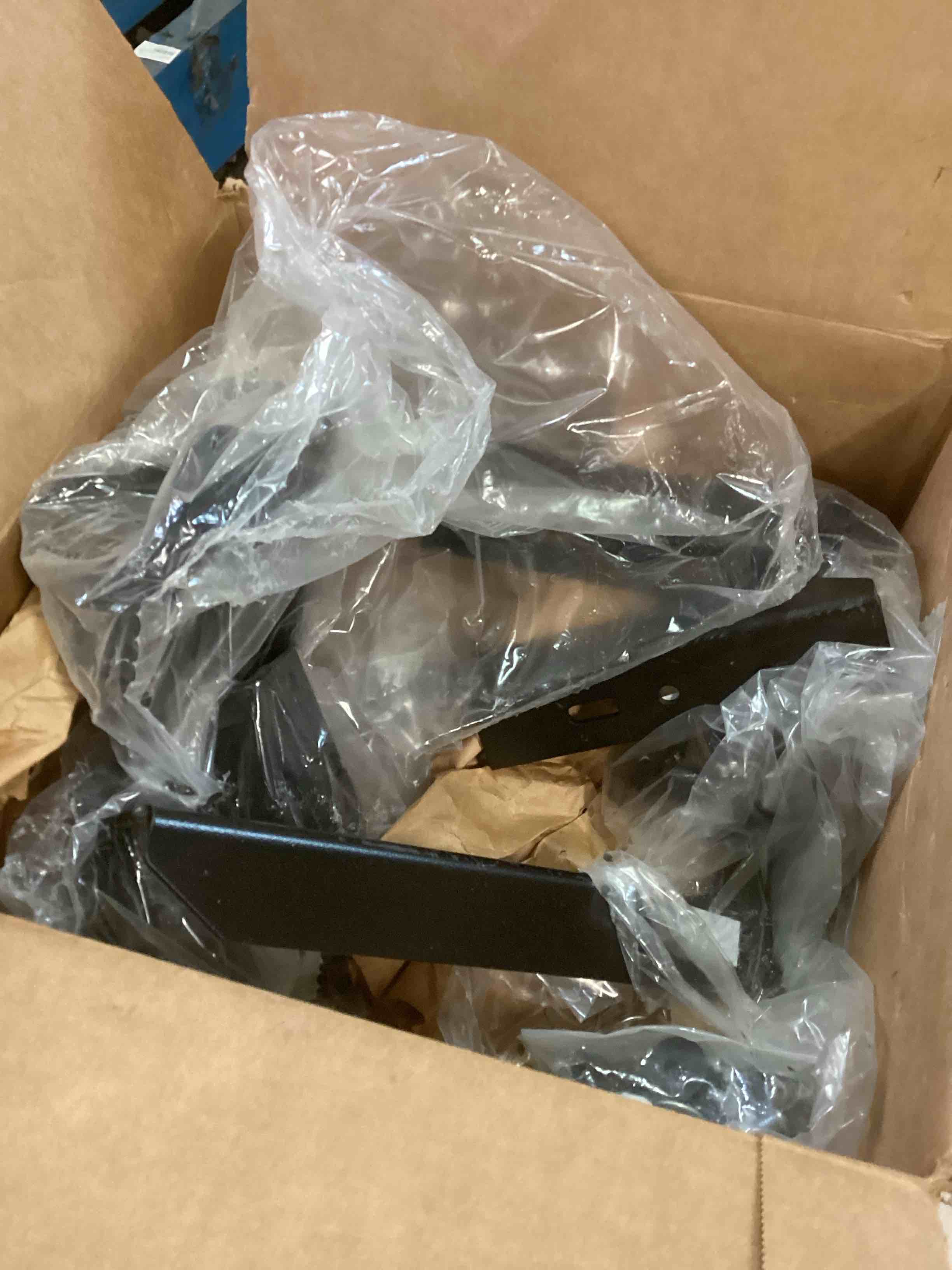 https://s3.amazonaws.com/lotting-images-prod/bidfta/PPE1958008_1743104647512.jpeg