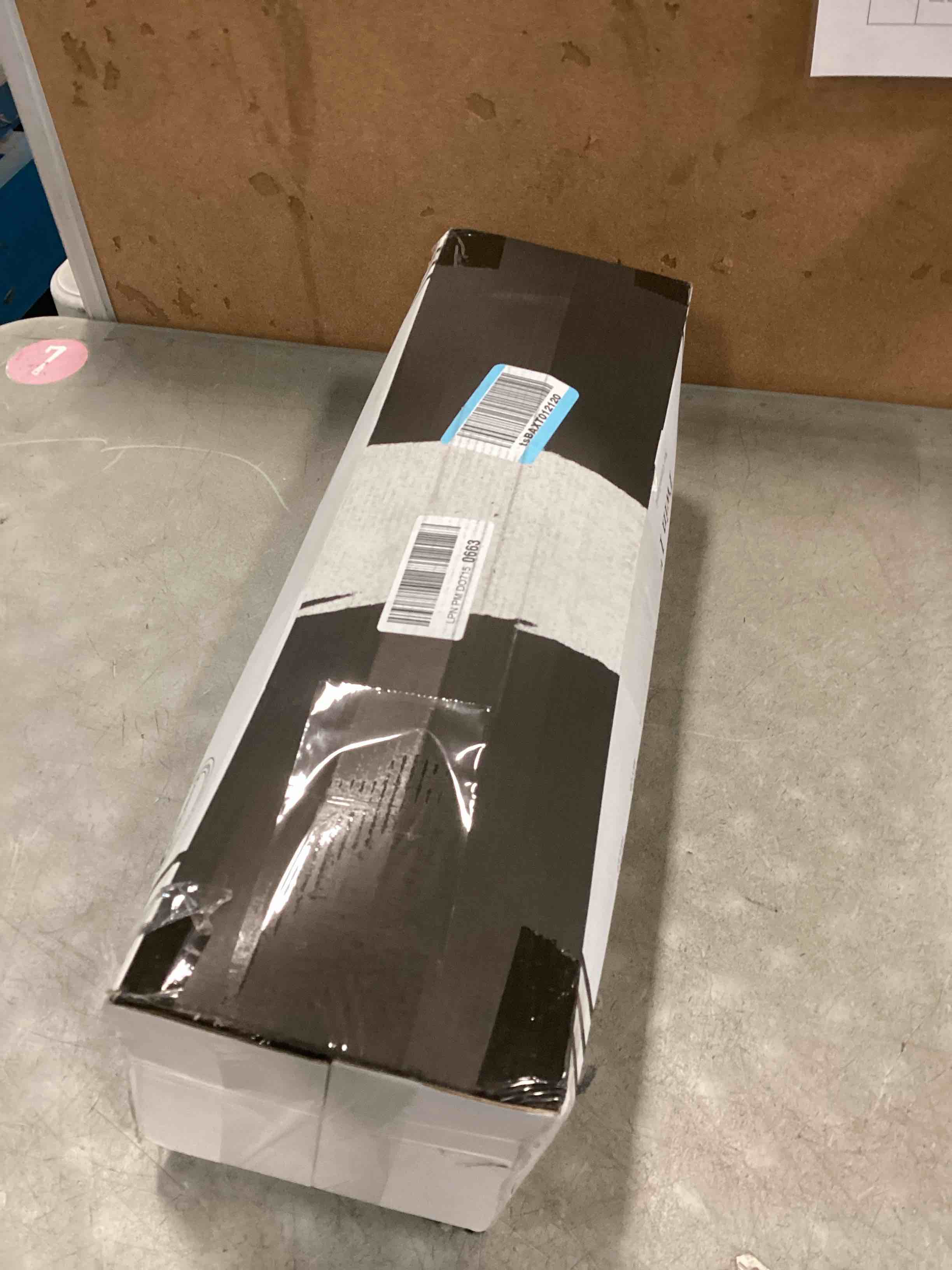 https://s3.amazonaws.com/lotting-images-prod/bidfta/PPE1958852_1743622255575.jpeg