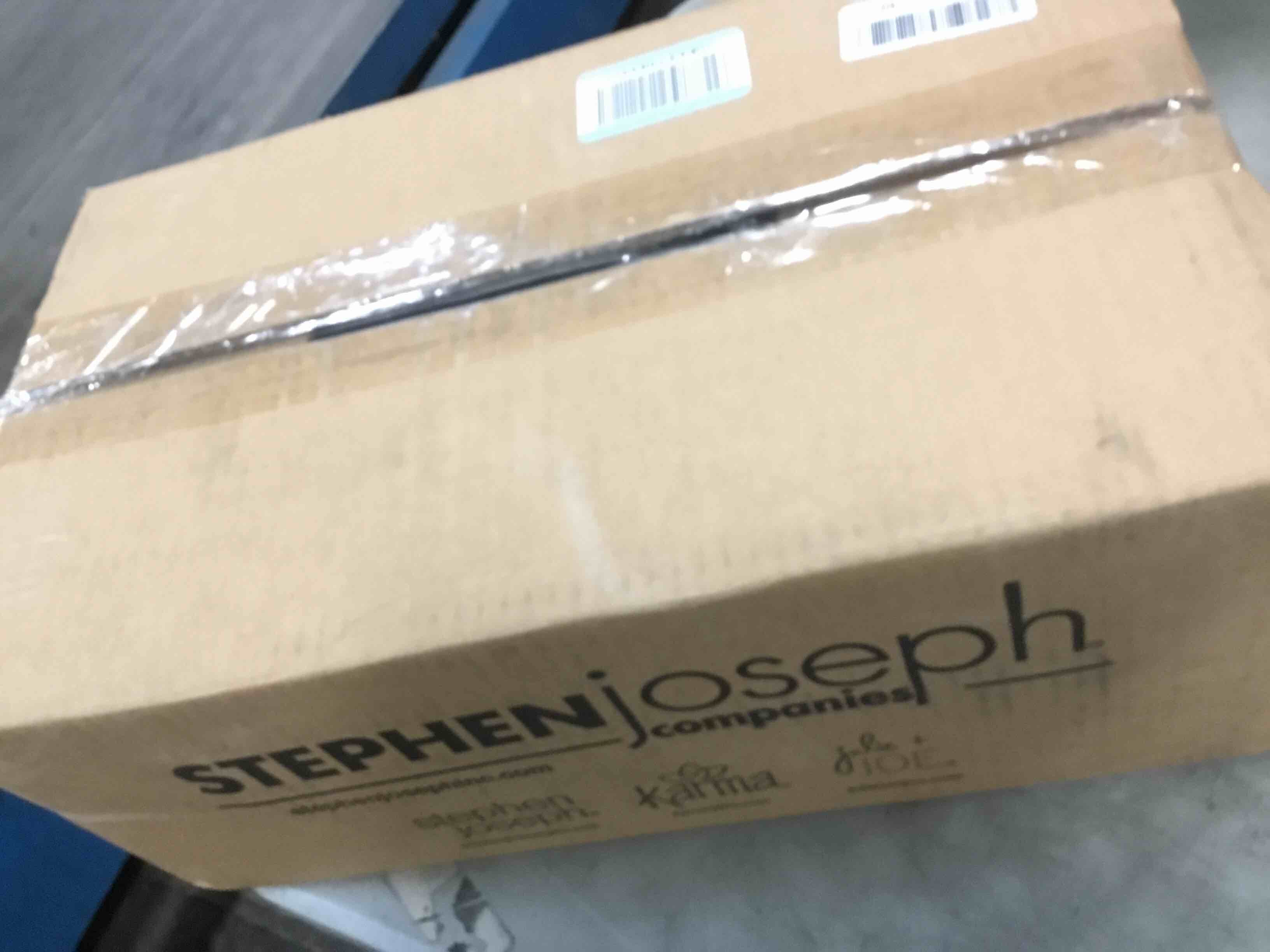 https://s3.amazonaws.com/lotting-images-prod/bidfta/PPE1958955_1743695197361.jpeg