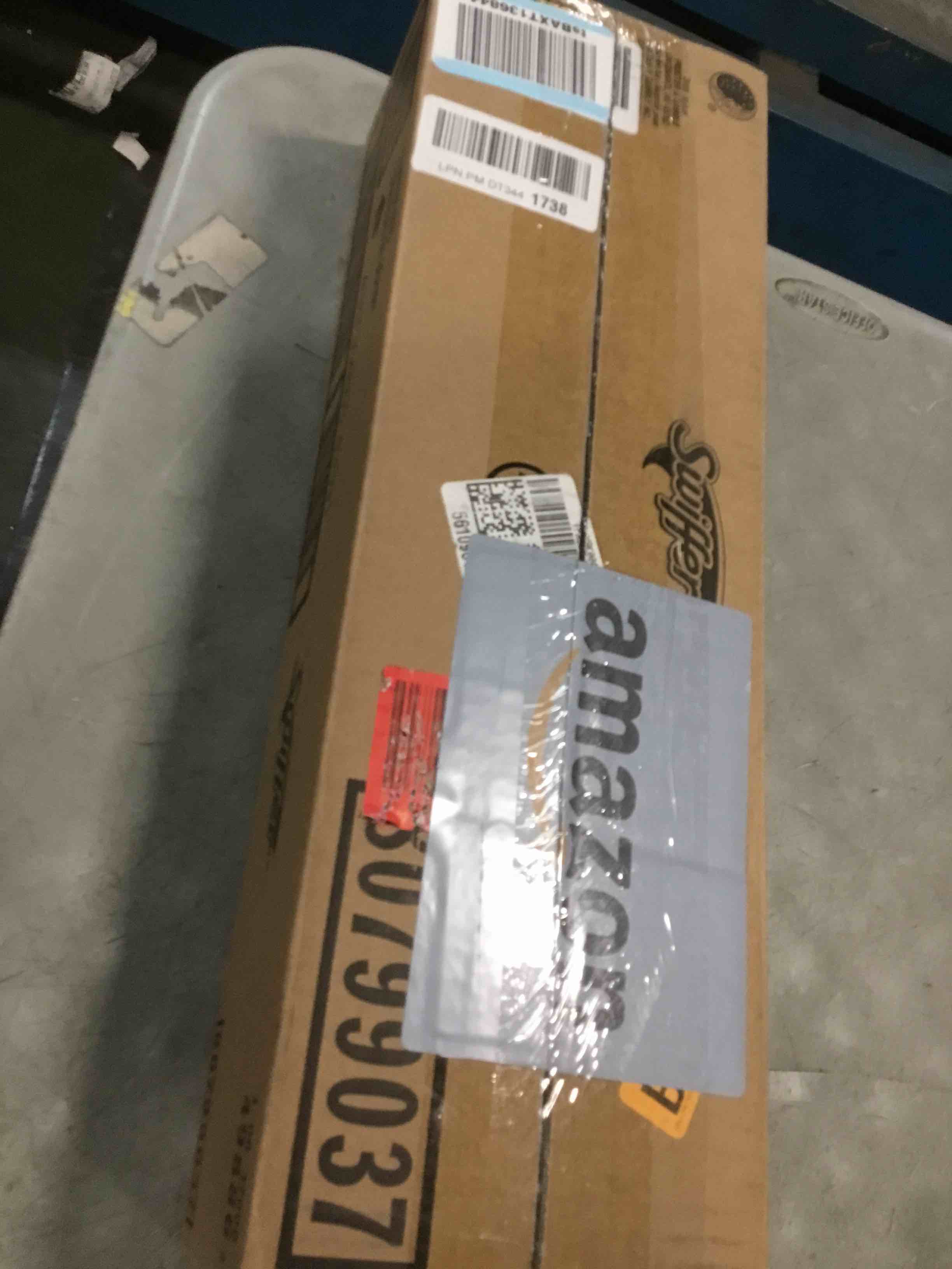 https://s3.amazonaws.com/lotting-images-prod/bidfta/PPE1958992_1743702441760.jpeg