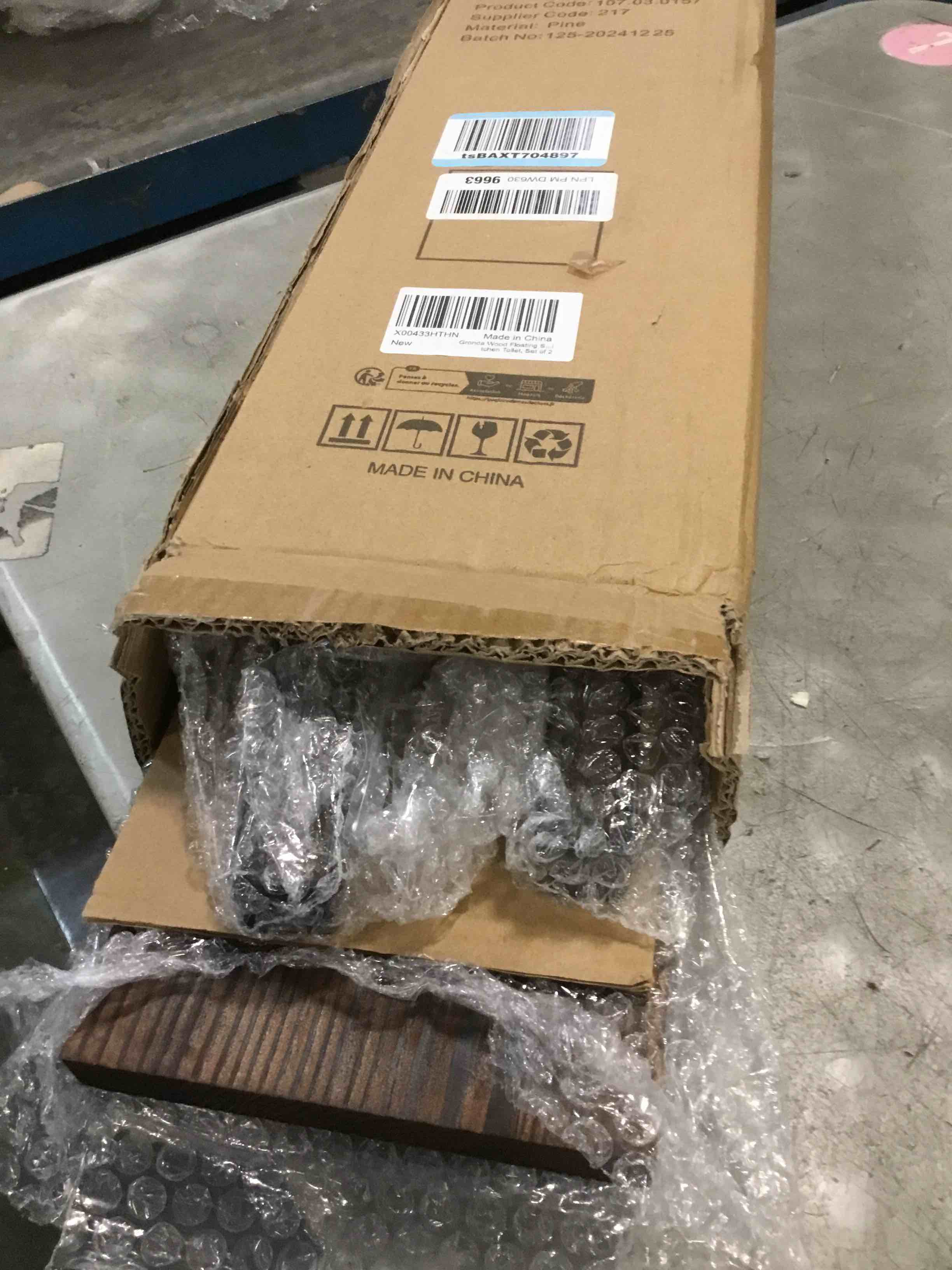 https://s3.amazonaws.com/lotting-images-prod/bidfta/PPE1958993_1743702491683.jpeg