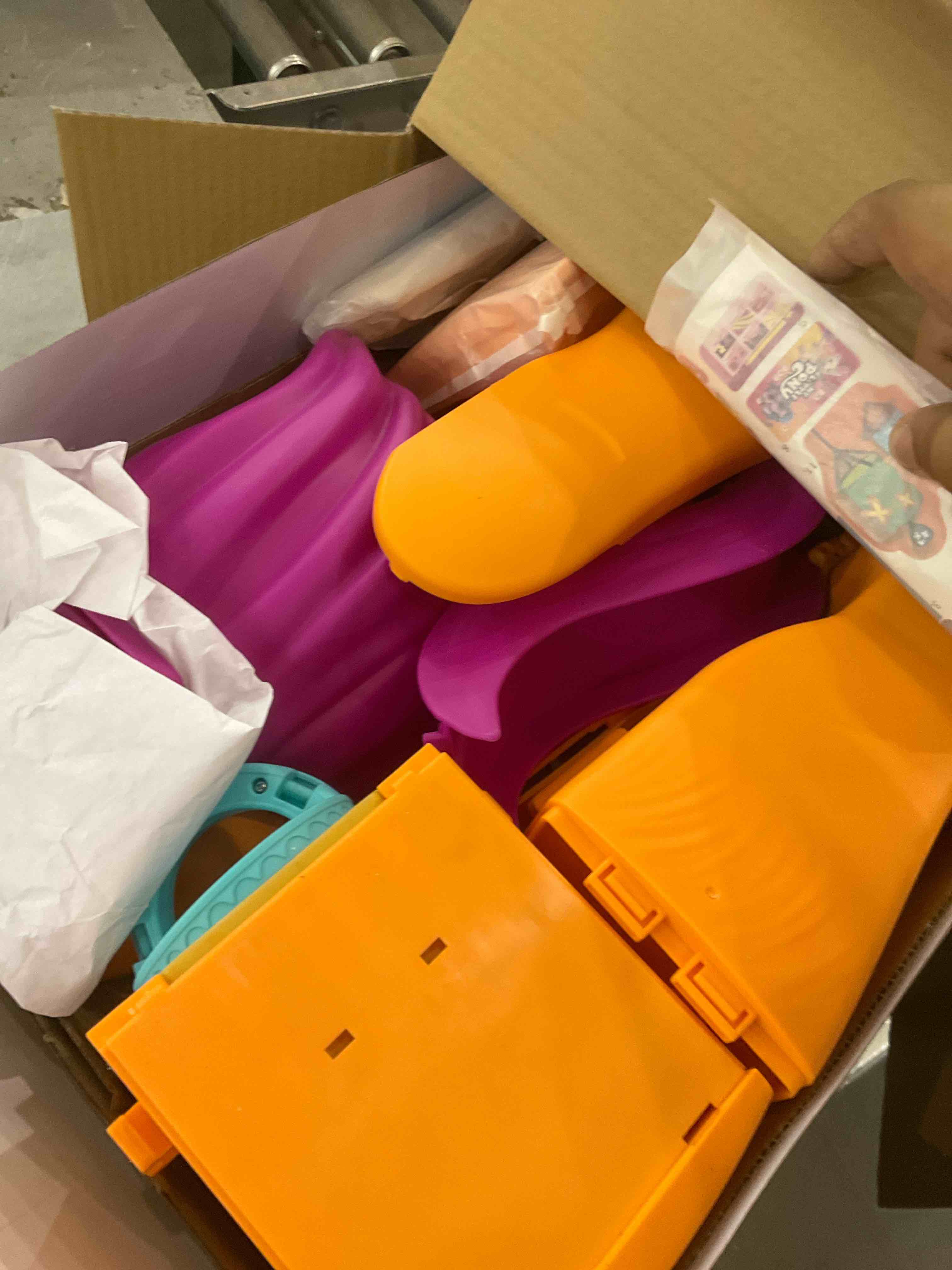 https://s3.amazonaws.com/lotting-images-prod/bidfta/PPE1960642_1743086644243.jpeg