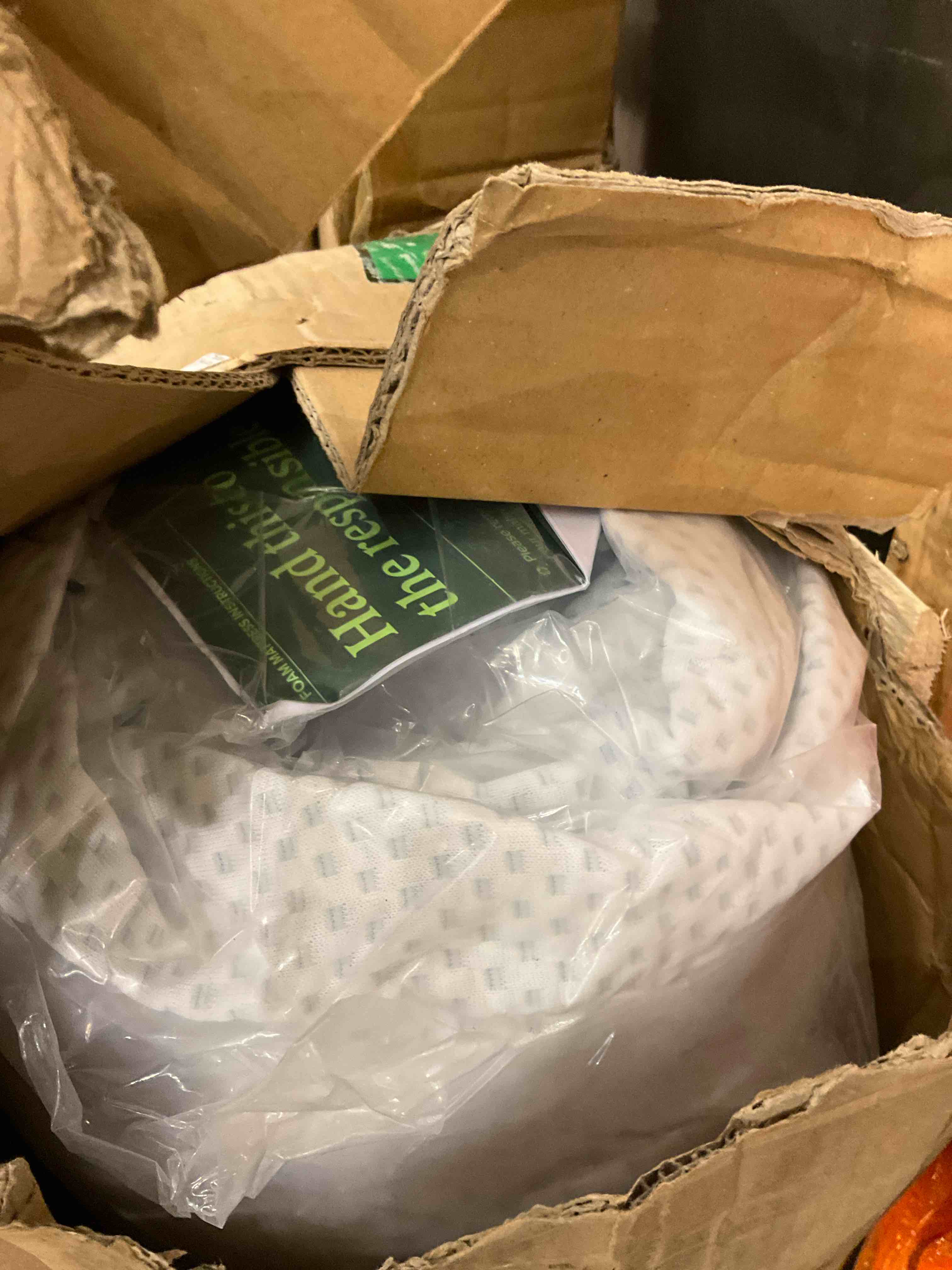 https://s3.amazonaws.com/lotting-images-prod/bidfta/PPE1963145_1742571709933.jpeg