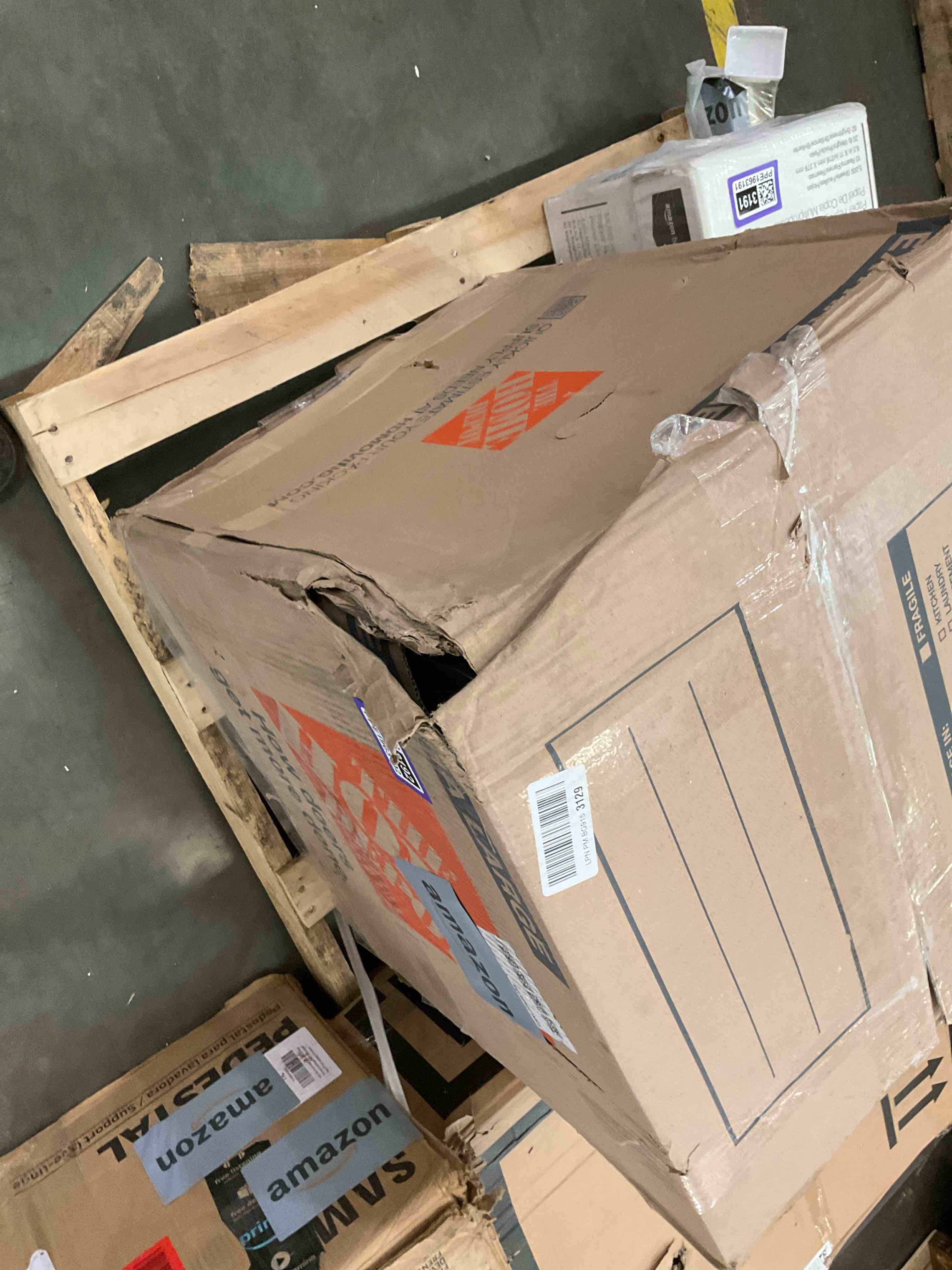 https://s3.amazonaws.com/lotting-images-prod/bidfta/PPE1963192_1742579478570.jpeg