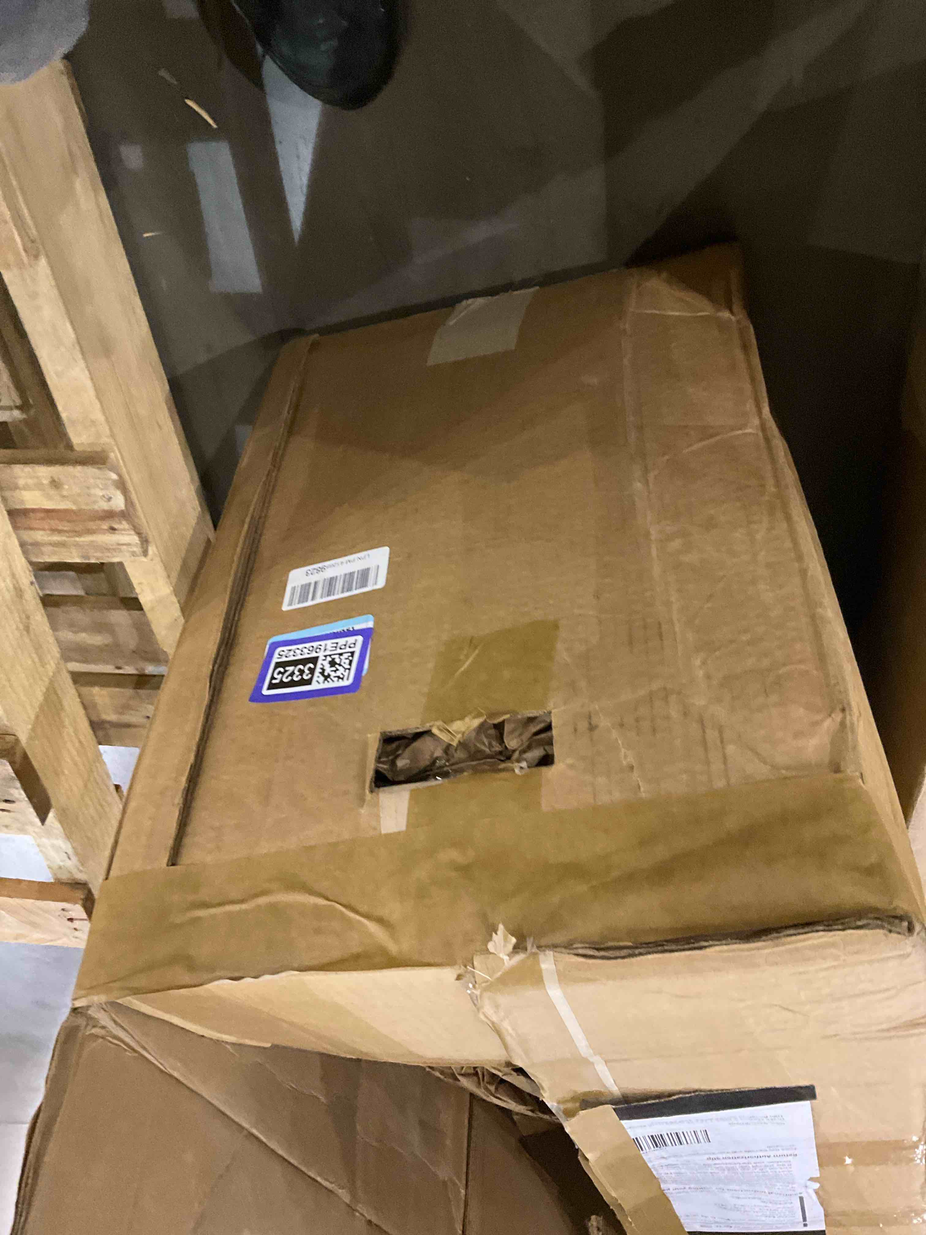 https://s3.amazonaws.com/lotting-images-prod/bidfta/PPE1963325_1742989101748.jpeg