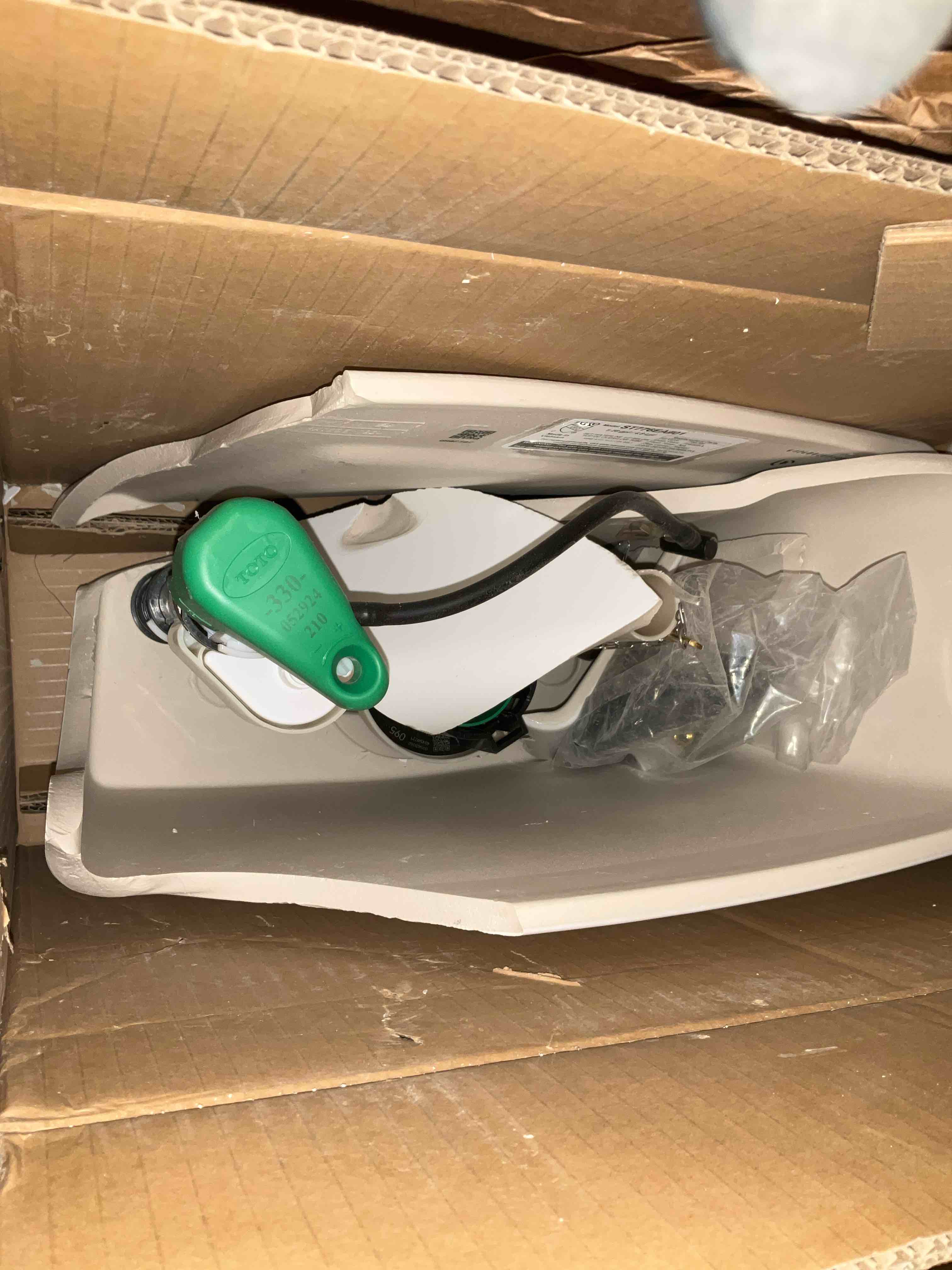 https://s3.amazonaws.com/lotting-images-prod/bidfta/PPE1963325_1742989123725.jpeg