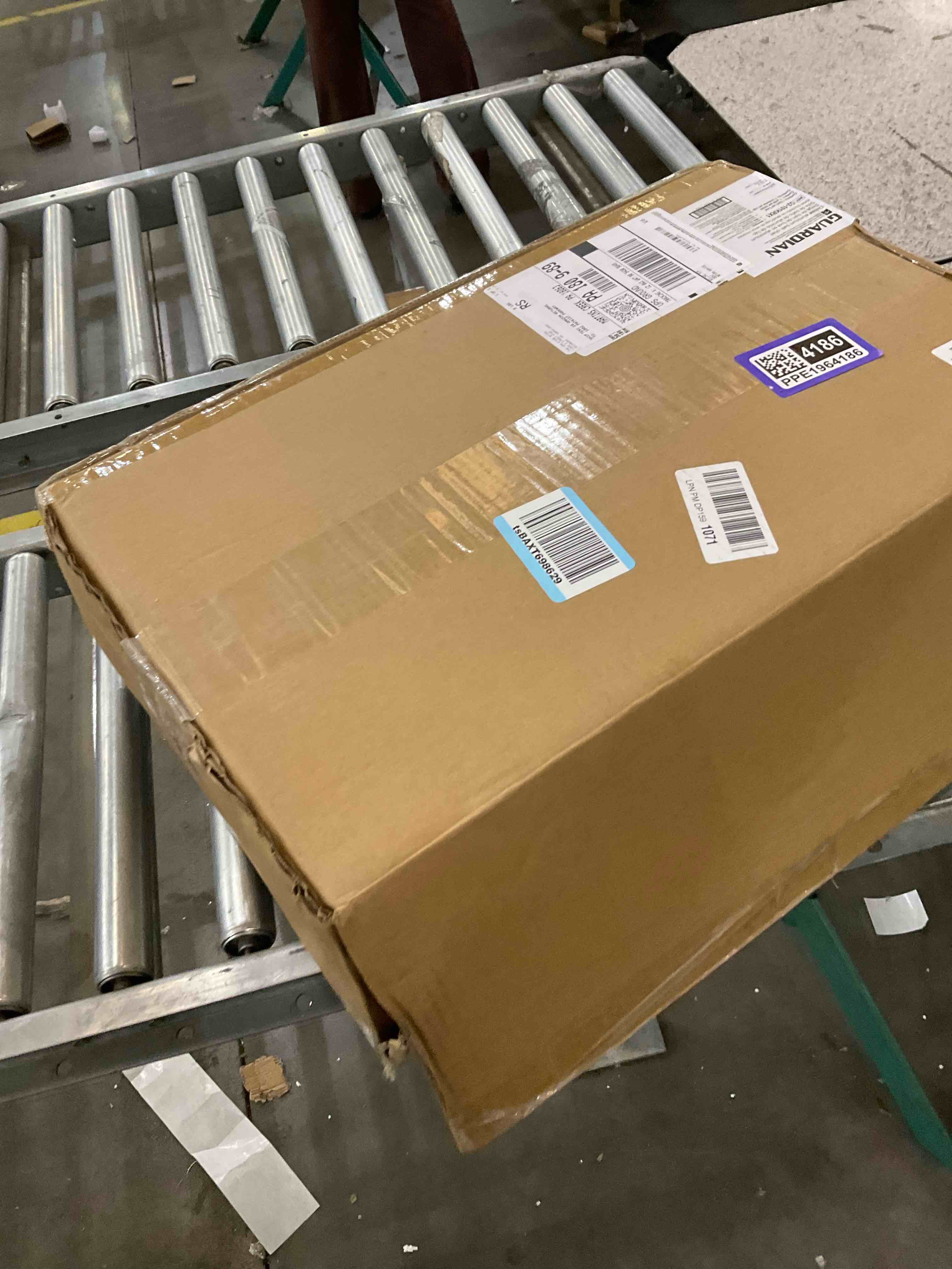 https://s3.amazonaws.com/lotting-images-prod/bidfta/PPE1964186_1743518224760.jpeg