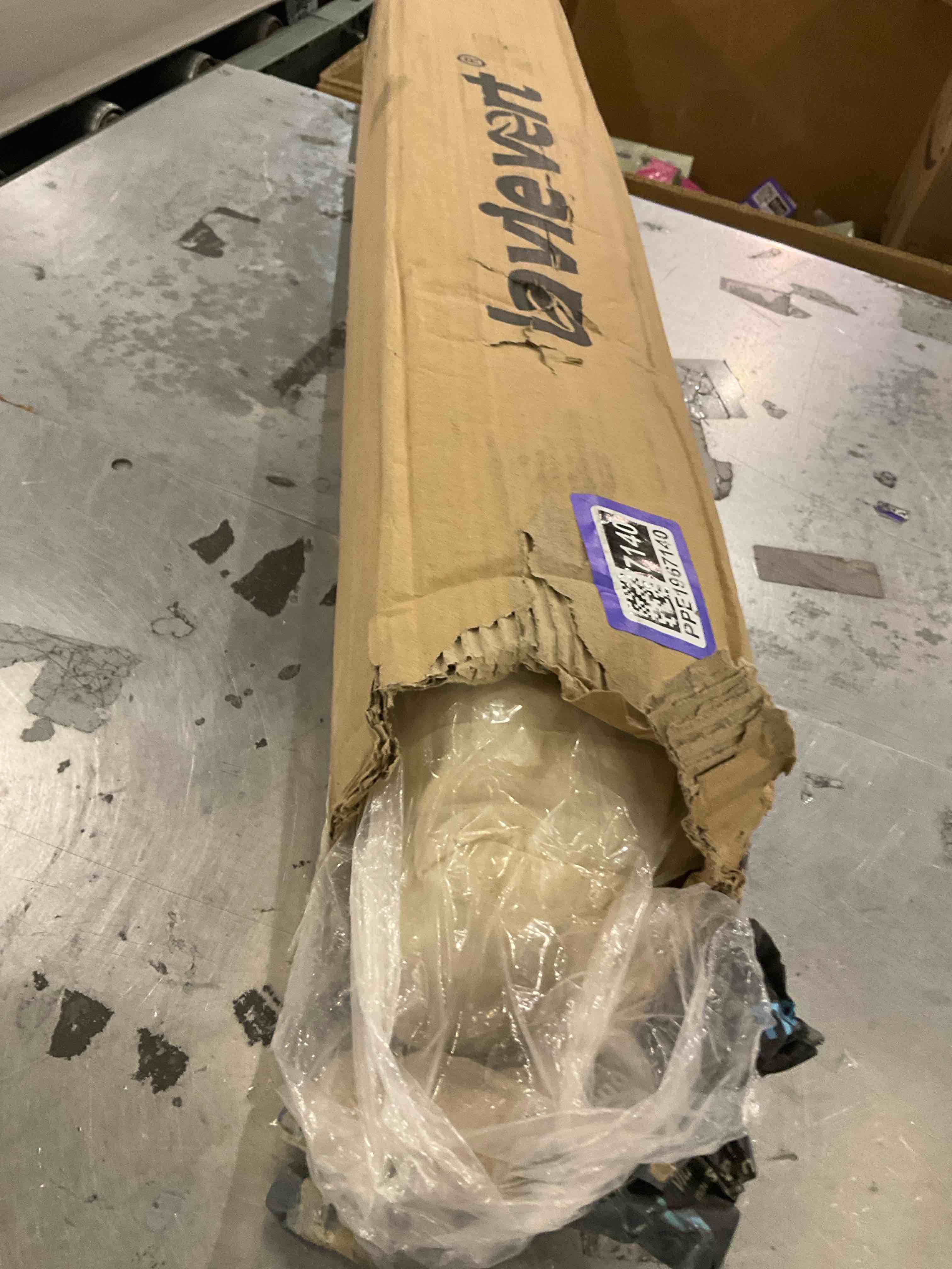 https://s3.amazonaws.com/lotting-images-prod/bidfta/PPE1967140_1742495555560.jpeg