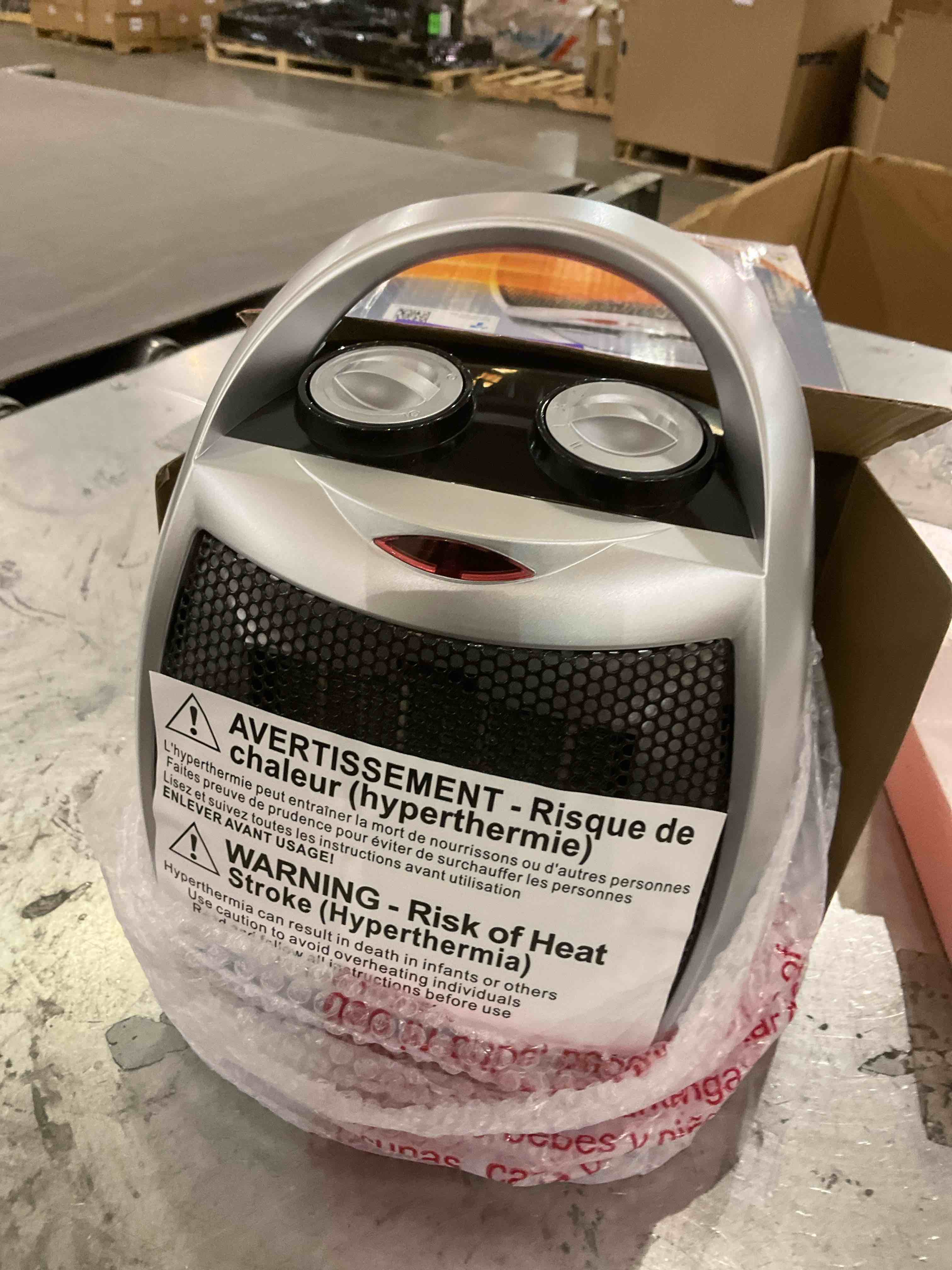 https://s3.amazonaws.com/lotting-images-prod/bidfta/PPE1967672_1742568658966.jpeg