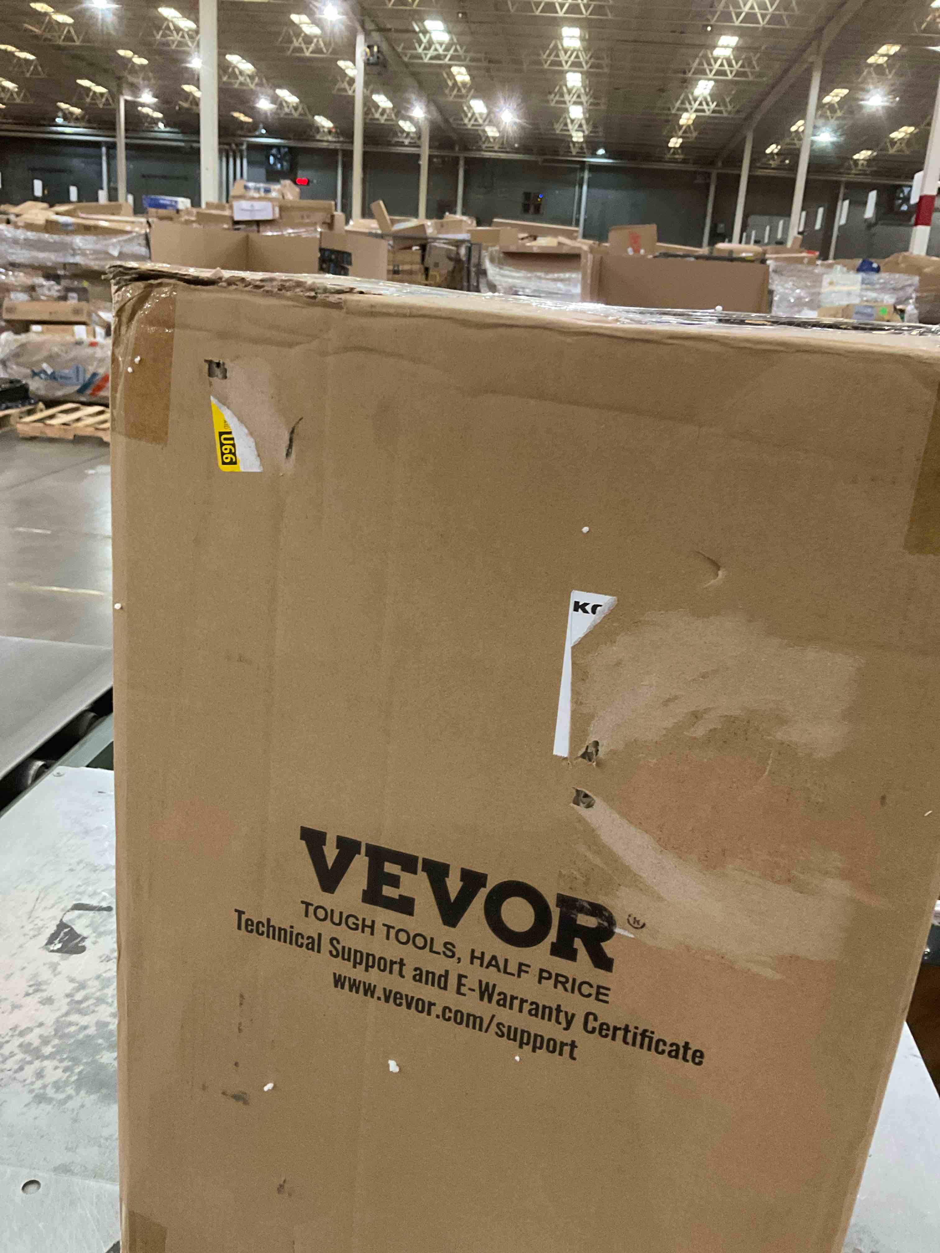 https://s3.amazonaws.com/lotting-images-prod/bidfta/PPE1967684_1742570632502.jpeg