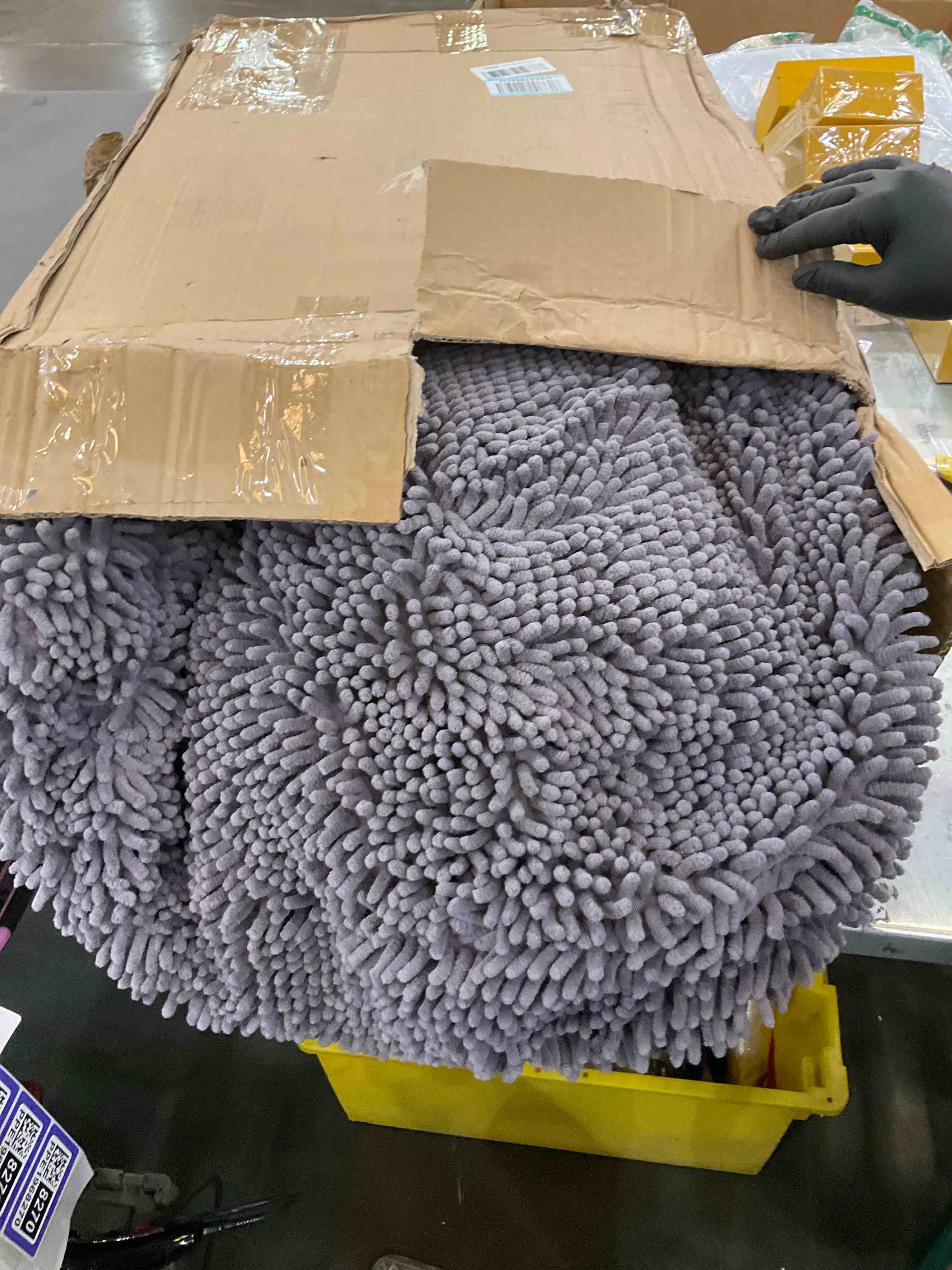 https://s3.amazonaws.com/lotting-images-prod/bidfta/PPE1968282_1742842639816.jpeg