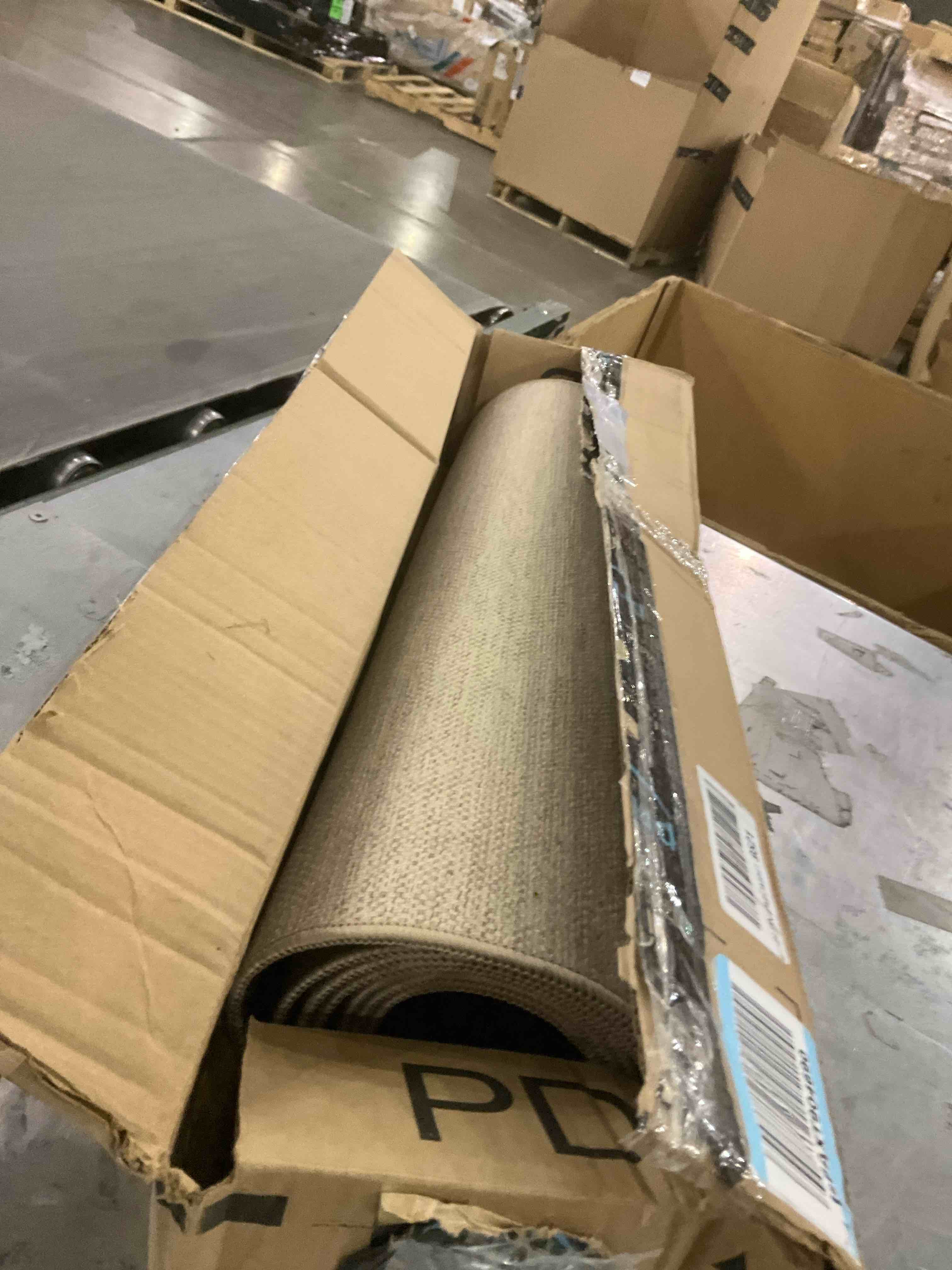 https://s3.amazonaws.com/lotting-images-prod/bidfta/PPE1968621_1742988472401.jpeg