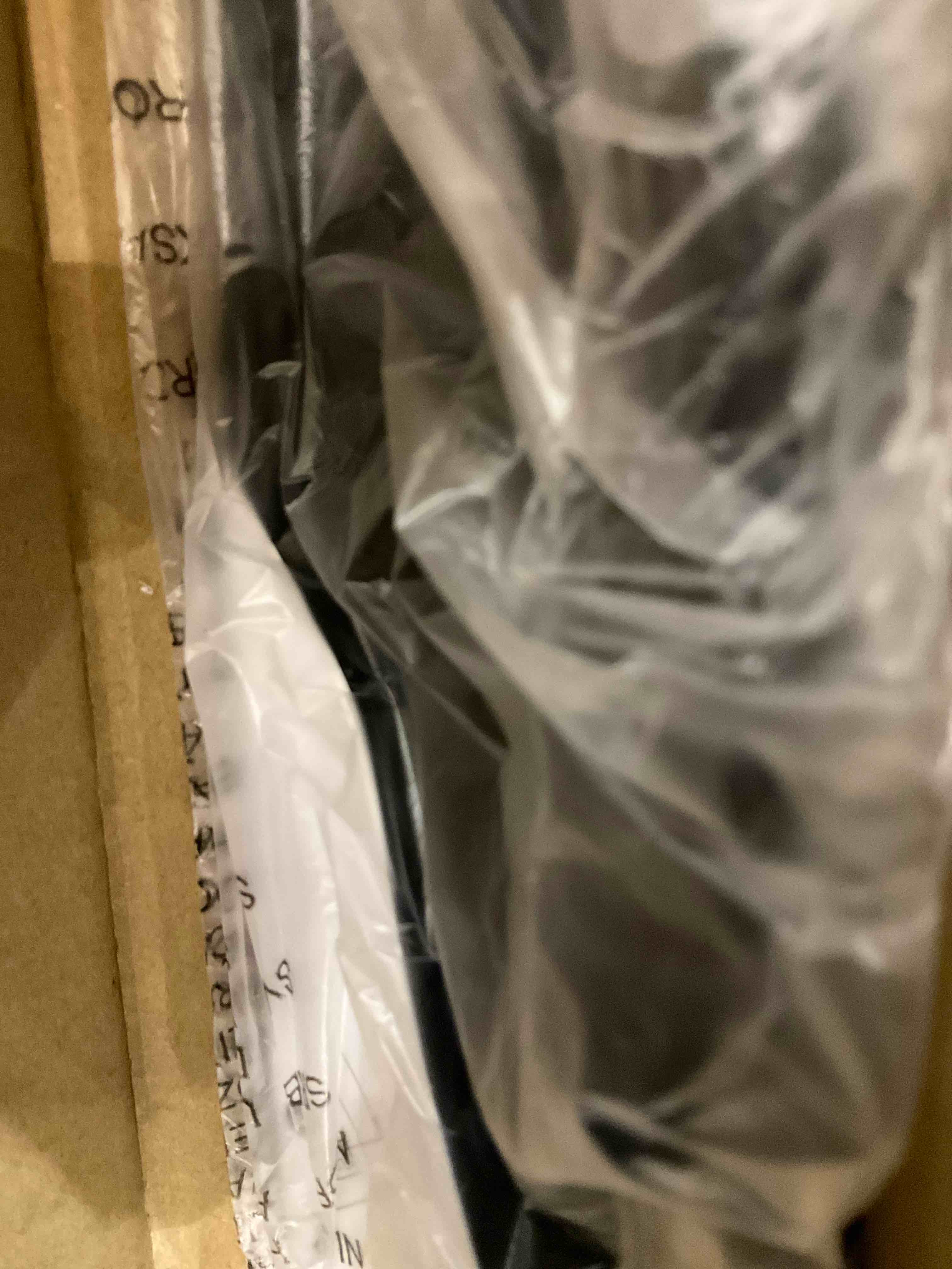https://s3.amazonaws.com/lotting-images-prod/bidfta/PPE1968654_1742998146450.jpeg