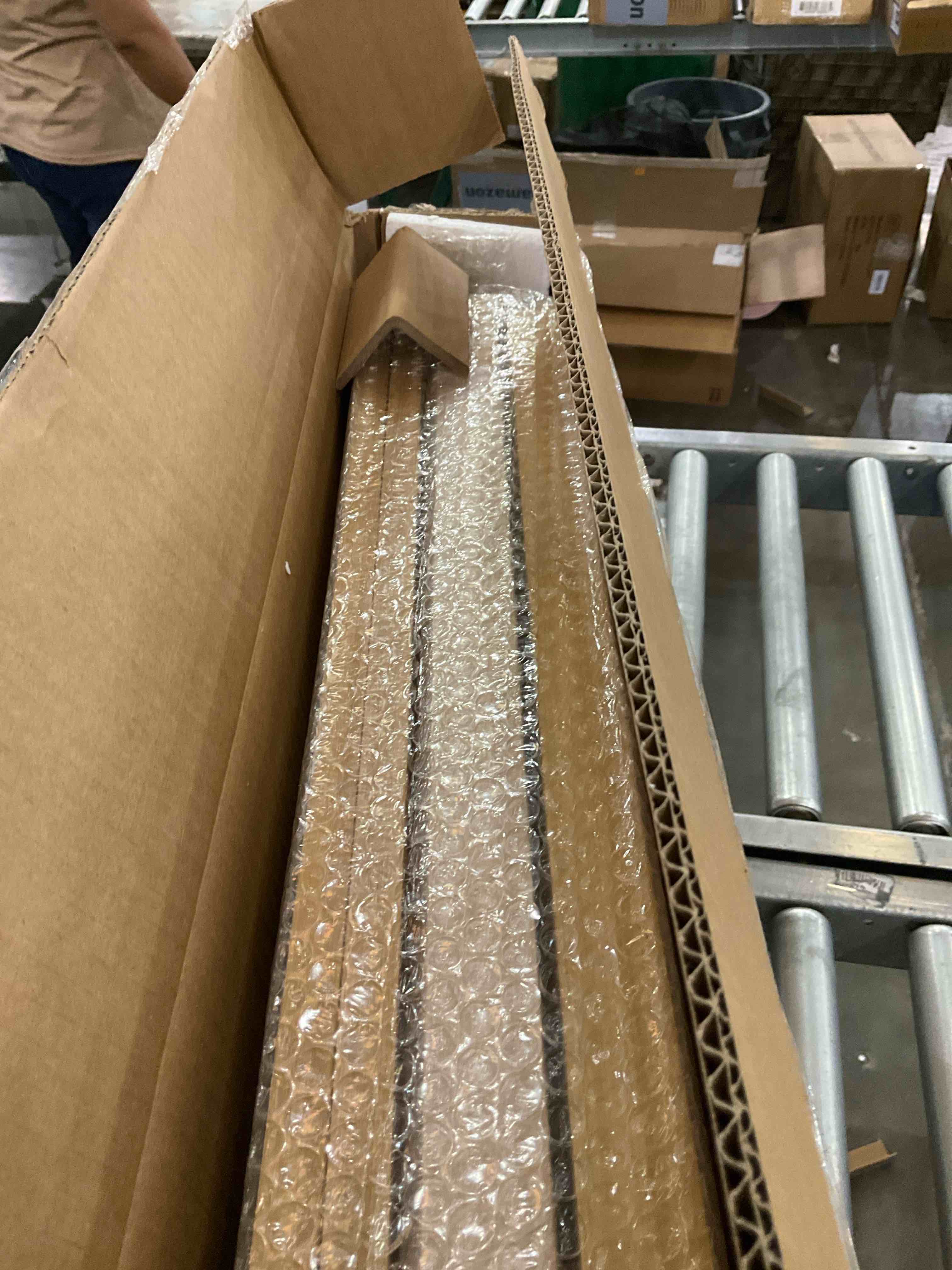 https://s3.amazonaws.com/lotting-images-prod/bidfta/PPE1968733_1743001867697.jpeg