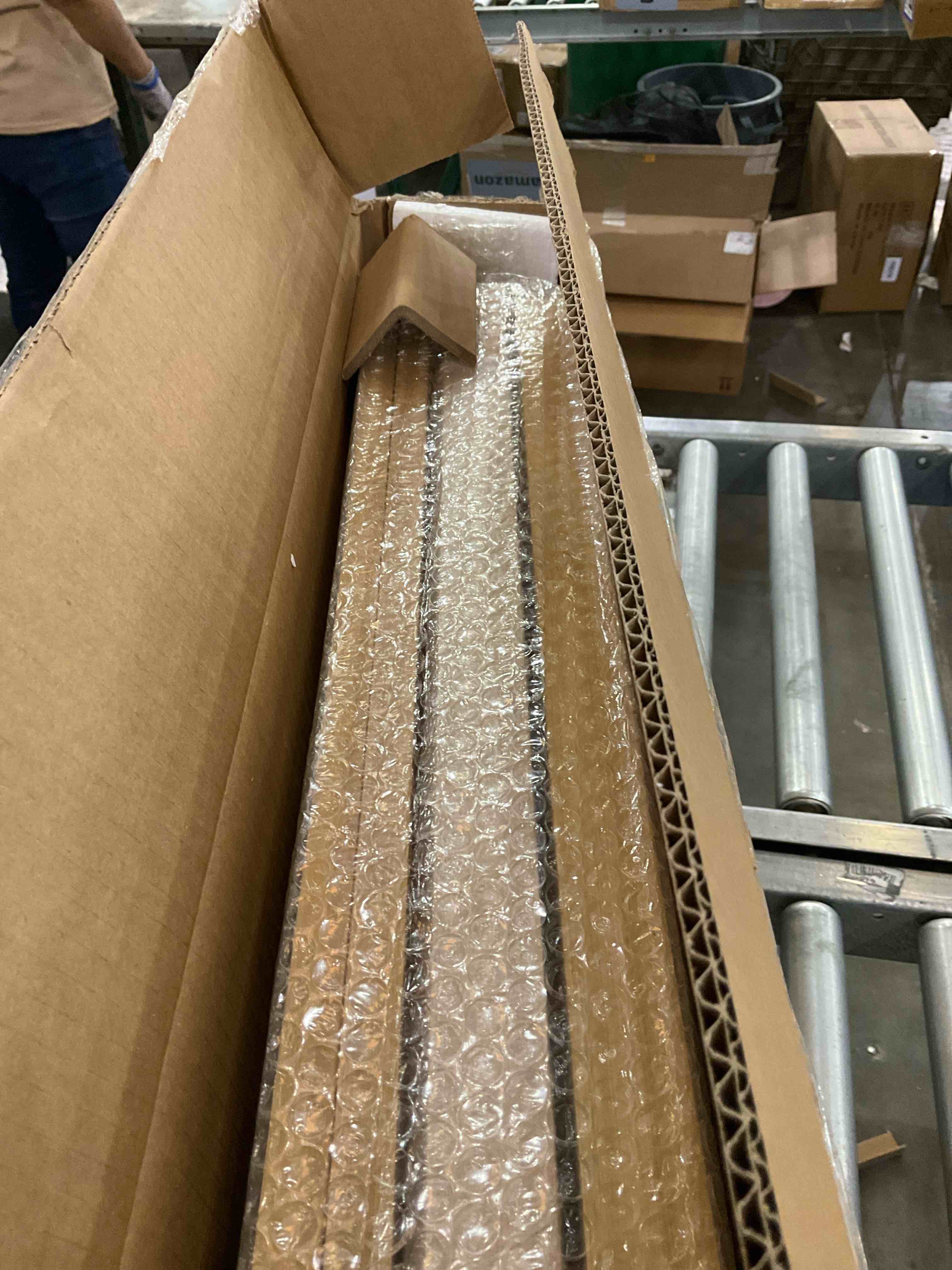 https://s3.amazonaws.com/lotting-images-prod/bidfta/PPE1968733_1743001868733.jpeg