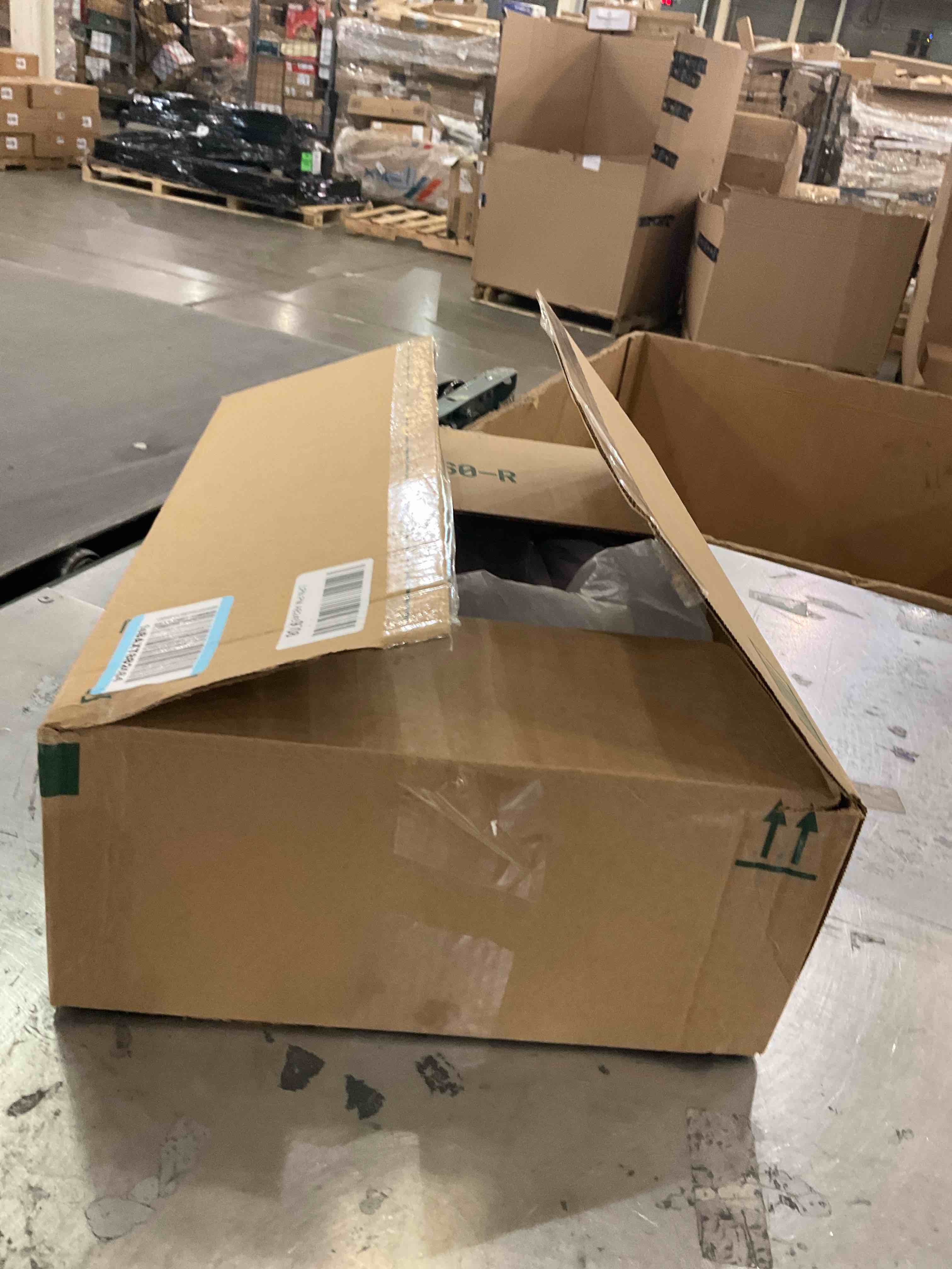 https://s3.amazonaws.com/lotting-images-prod/bidfta/PPE1968749_1743002192042.jpeg