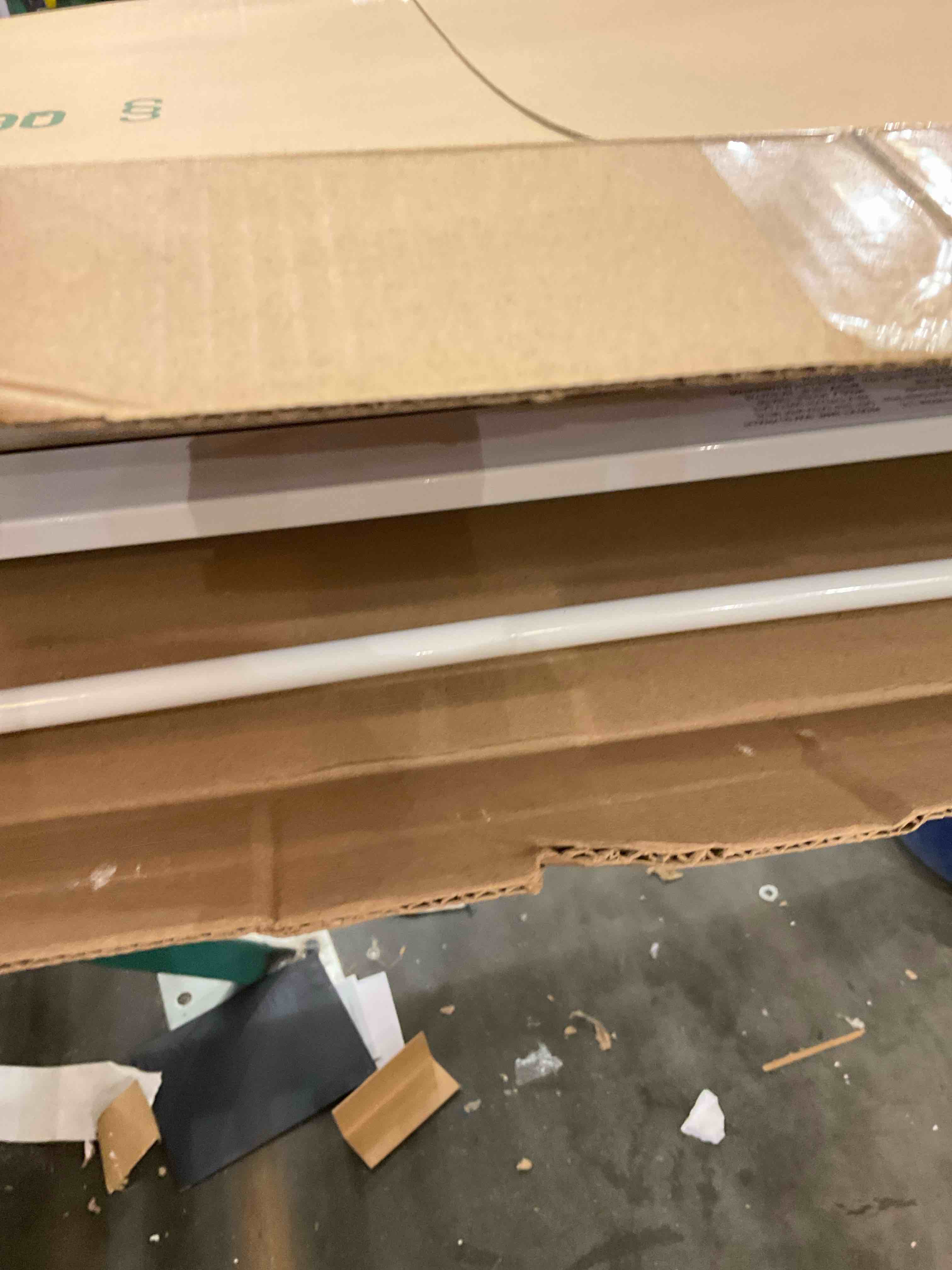 https://s3.amazonaws.com/lotting-images-prod/bidfta/PPE1968842_1743011488687.jpeg