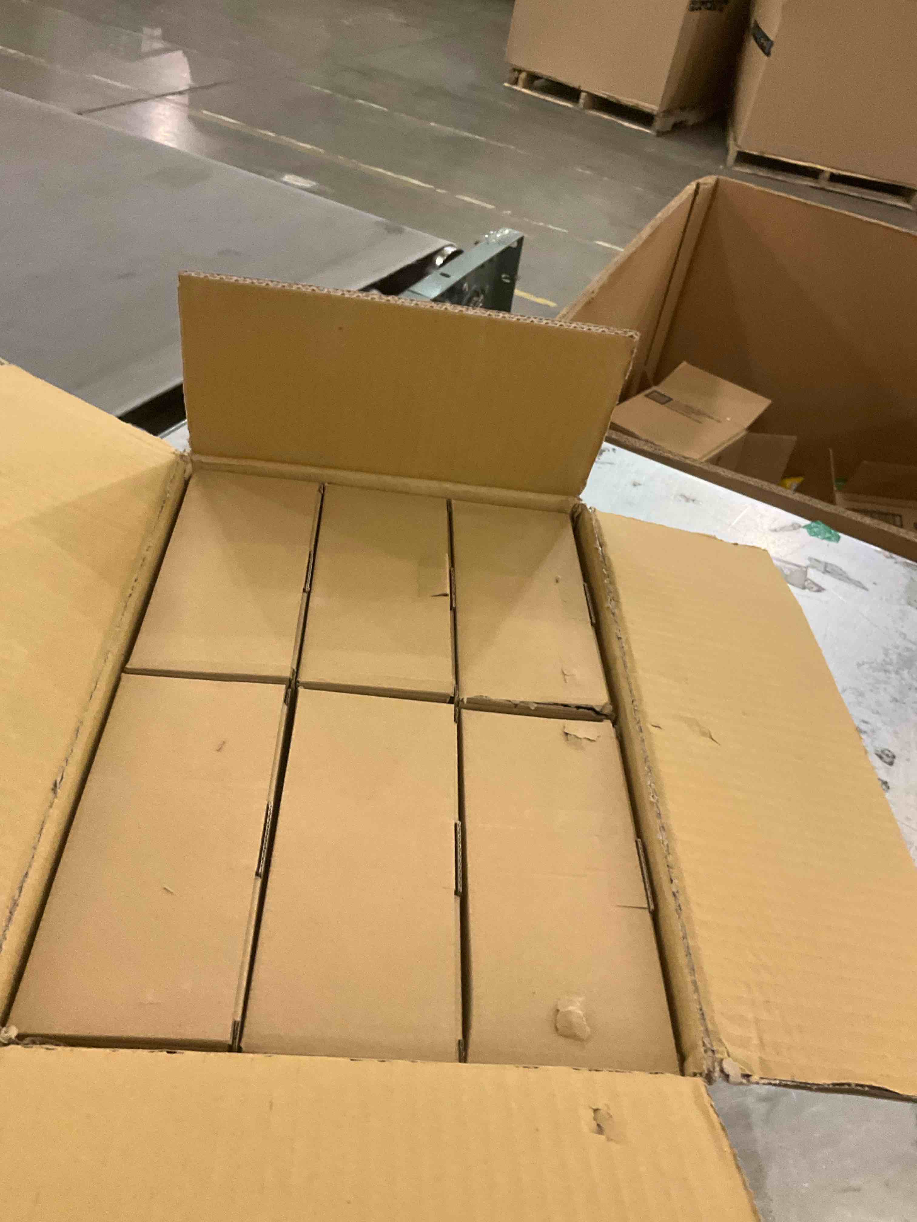 https://s3.amazonaws.com/lotting-images-prod/bidfta/PPE1969384_1742310919678.jpeg