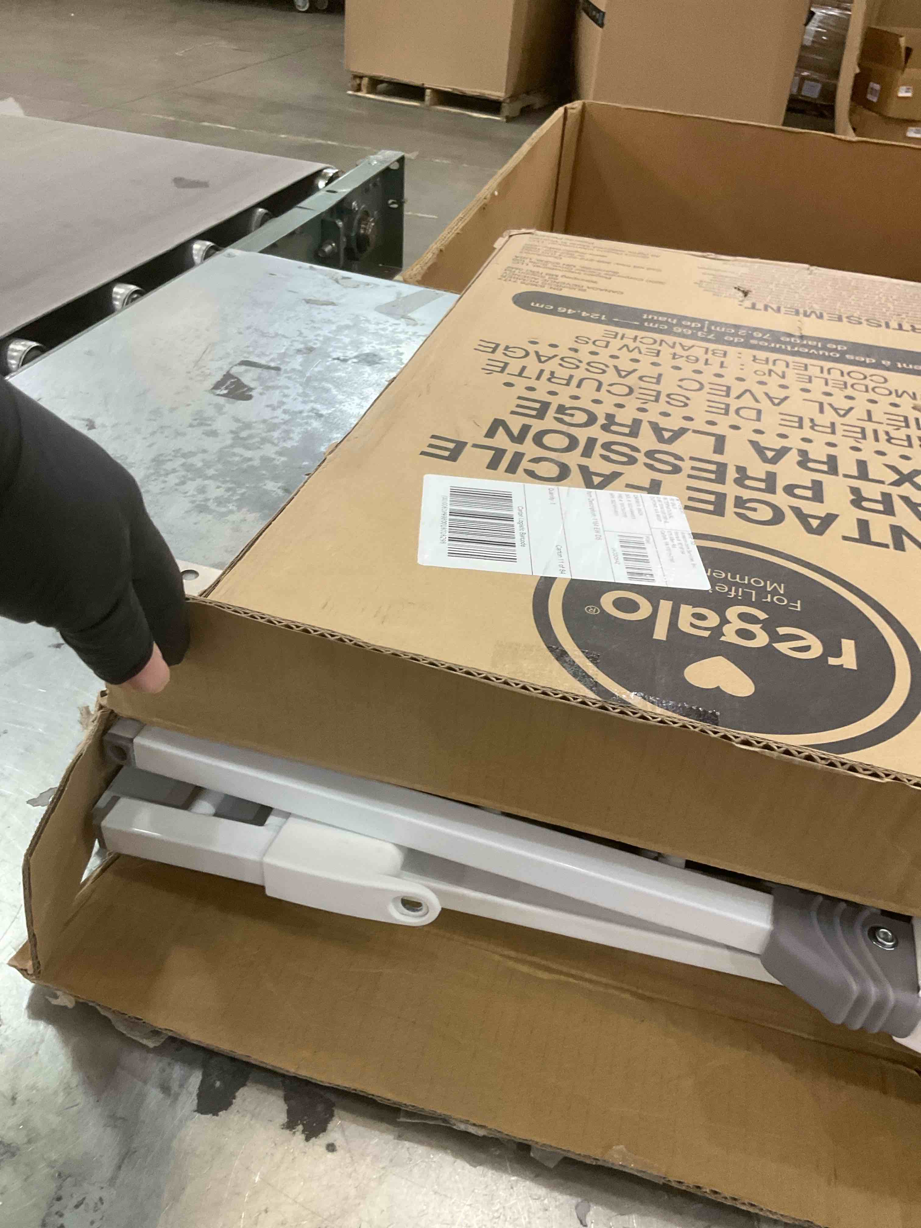 https://s3.amazonaws.com/lotting-images-prod/bidfta/PPE1969408_1742312340758.jpeg