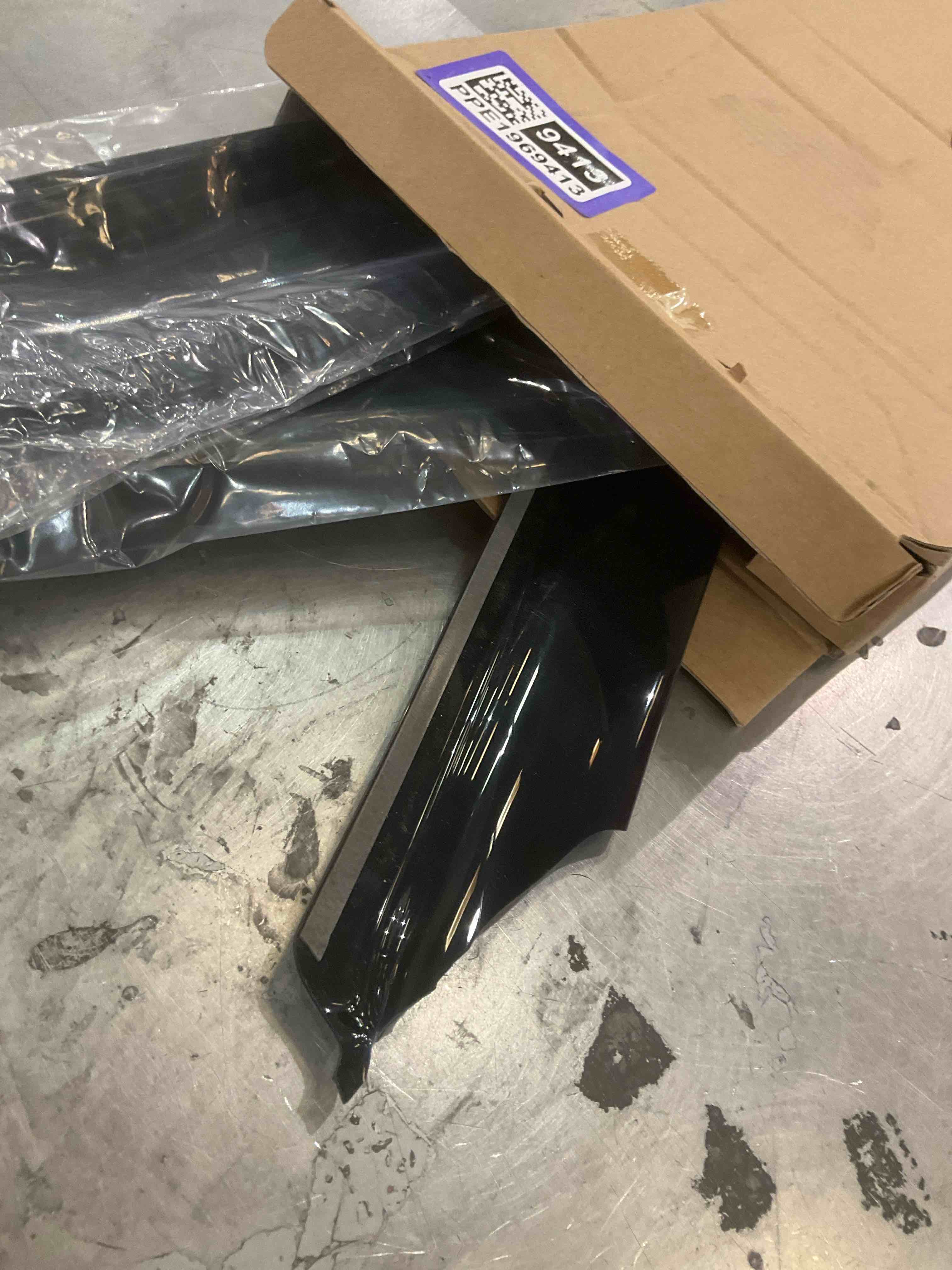 https://s3.amazonaws.com/lotting-images-prod/bidfta/PPE1969413_1742322375838.jpeg