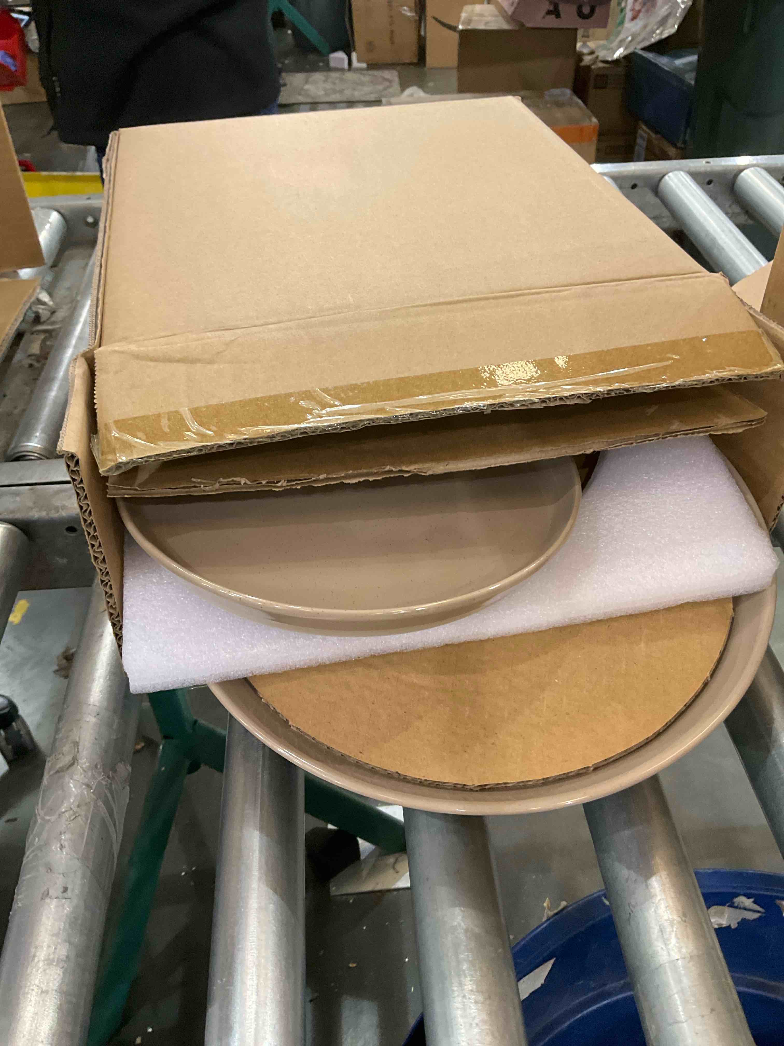 https://s3.amazonaws.com/lotting-images-prod/bidfta/PPE1969504_1742318247170.jpeg