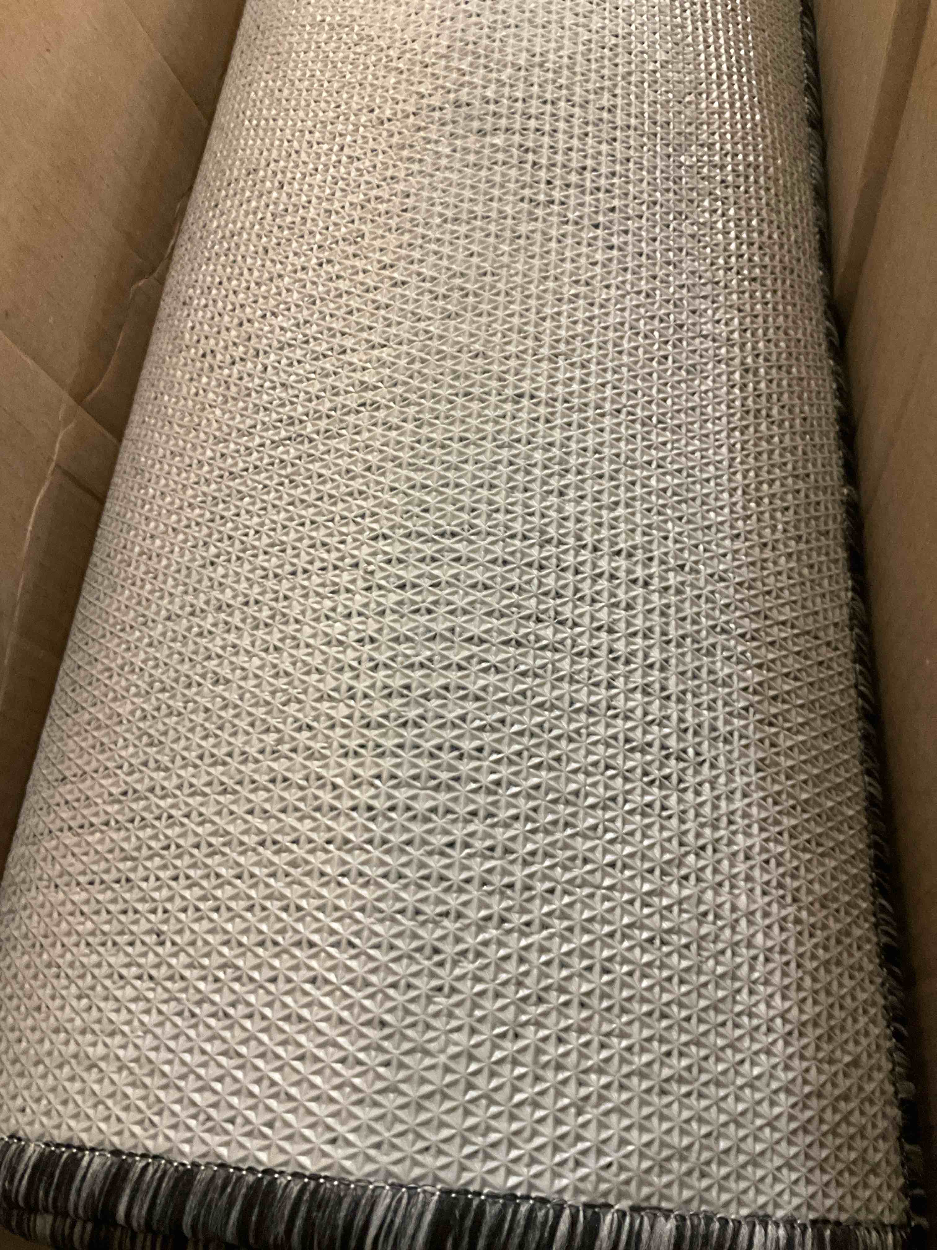 https://s3.amazonaws.com/lotting-images-prod/bidfta/PPE1969519_1742316839937.jpeg