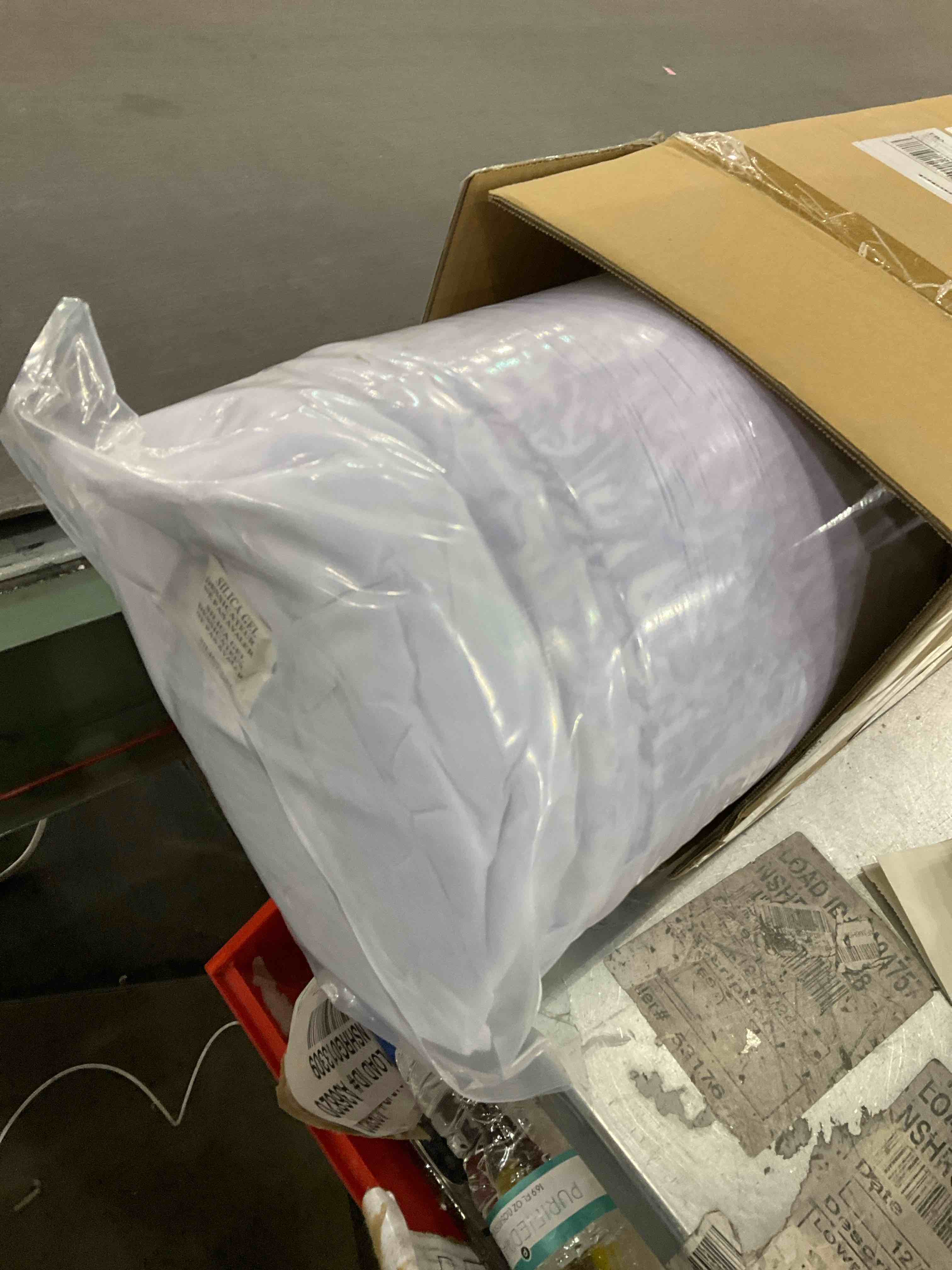 https://s3.amazonaws.com/lotting-images-prod/bidfta/PPE1971179_1742497010632.jpeg