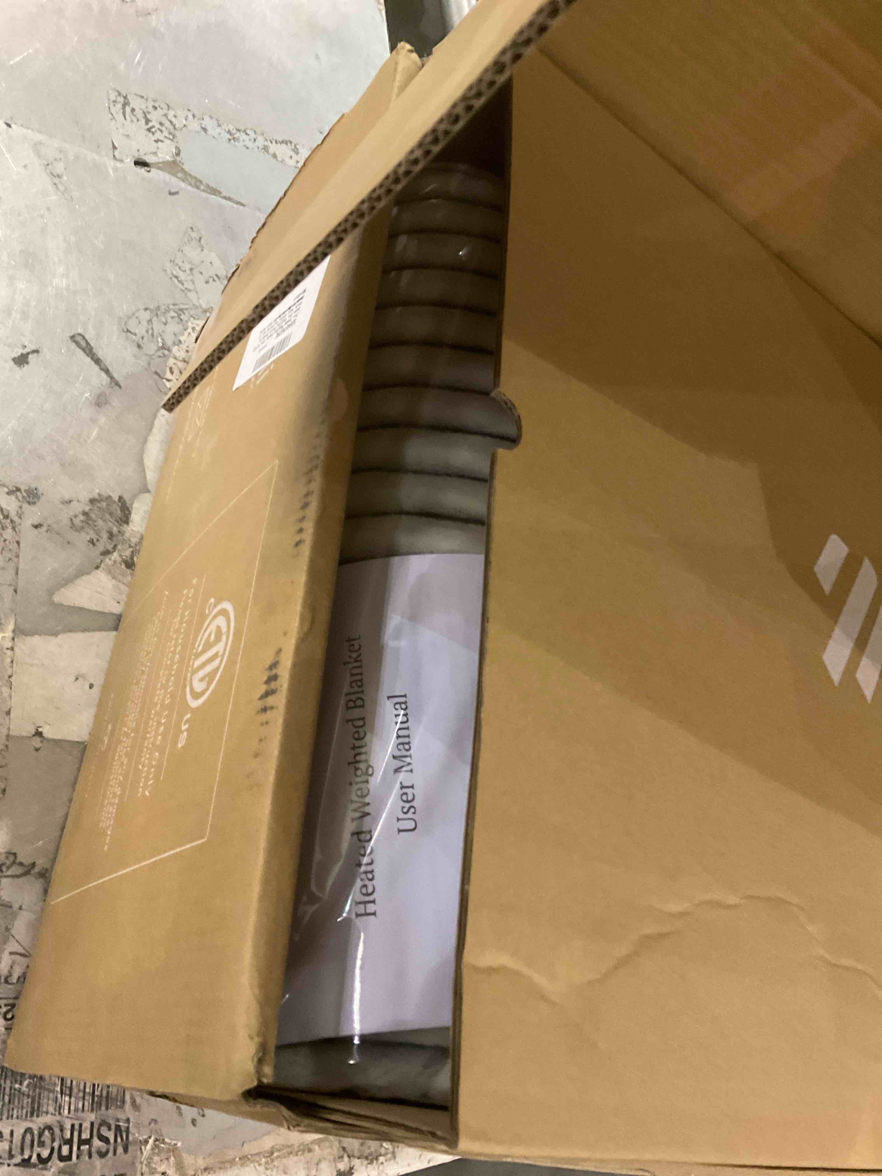 https://s3.amazonaws.com/lotting-images-prod/bidfta/PPE1971309_1742816633058.jpeg