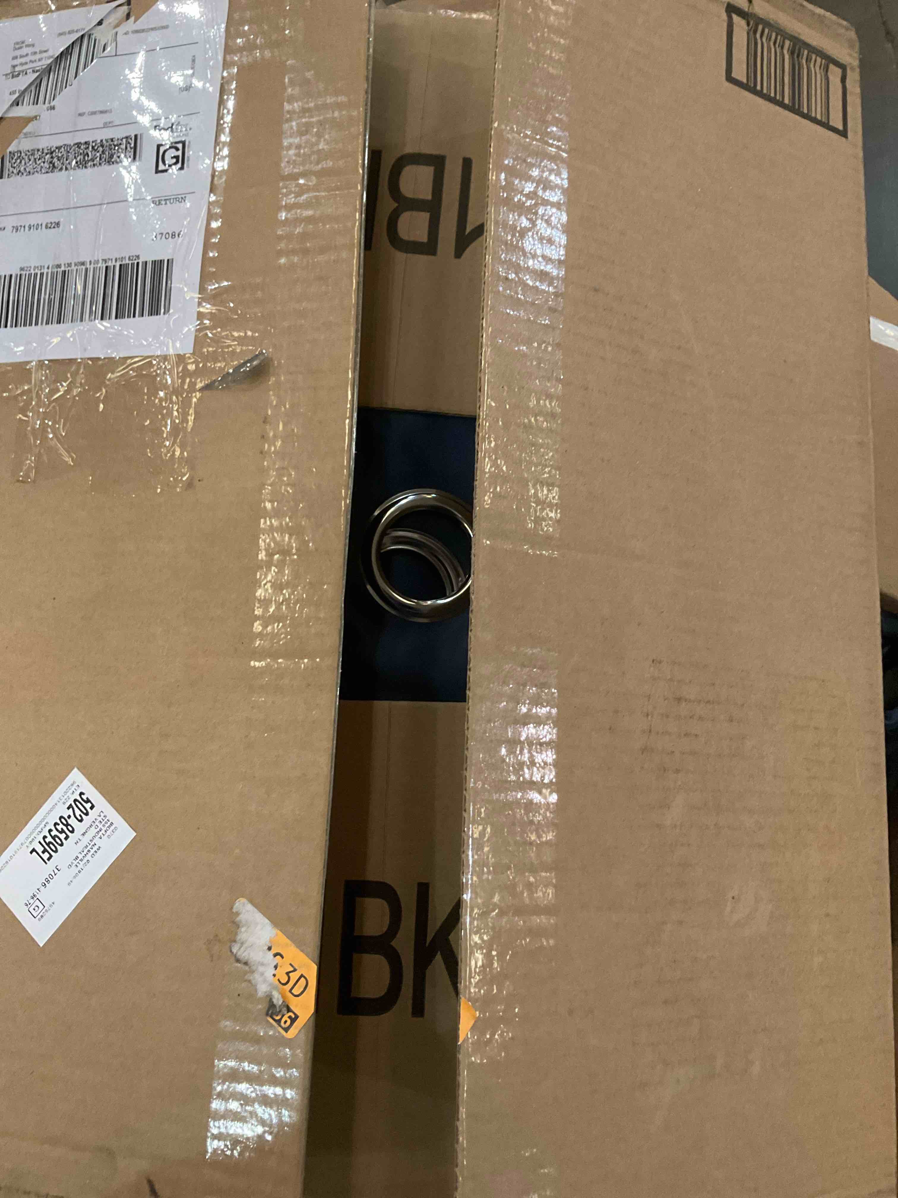 https://s3.amazonaws.com/lotting-images-prod/bidfta/PPE1972145_1741717493991.jpeg