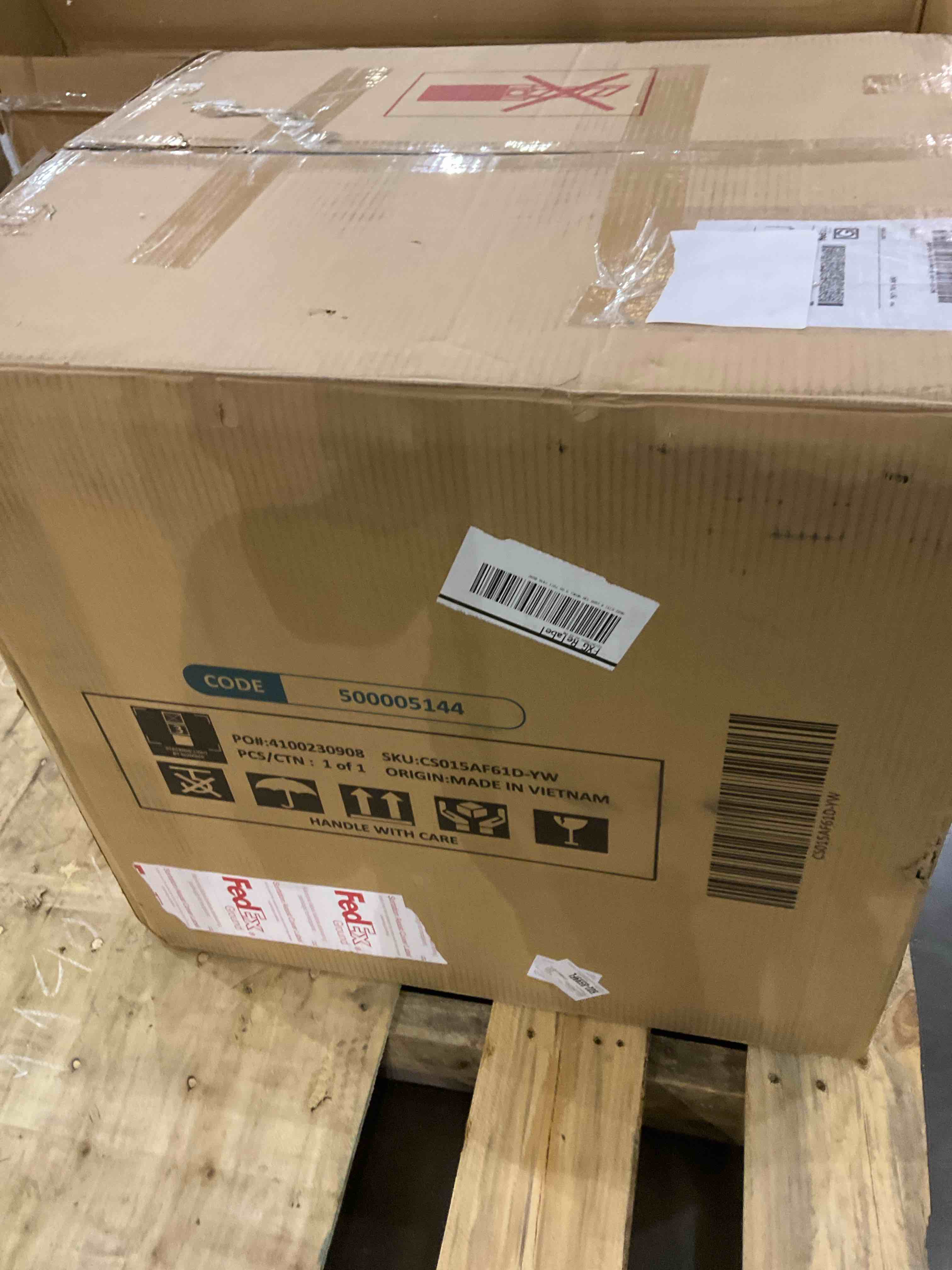 https://s3.amazonaws.com/lotting-images-prod/bidfta/PPE1972253_1741786140613.jpeg
