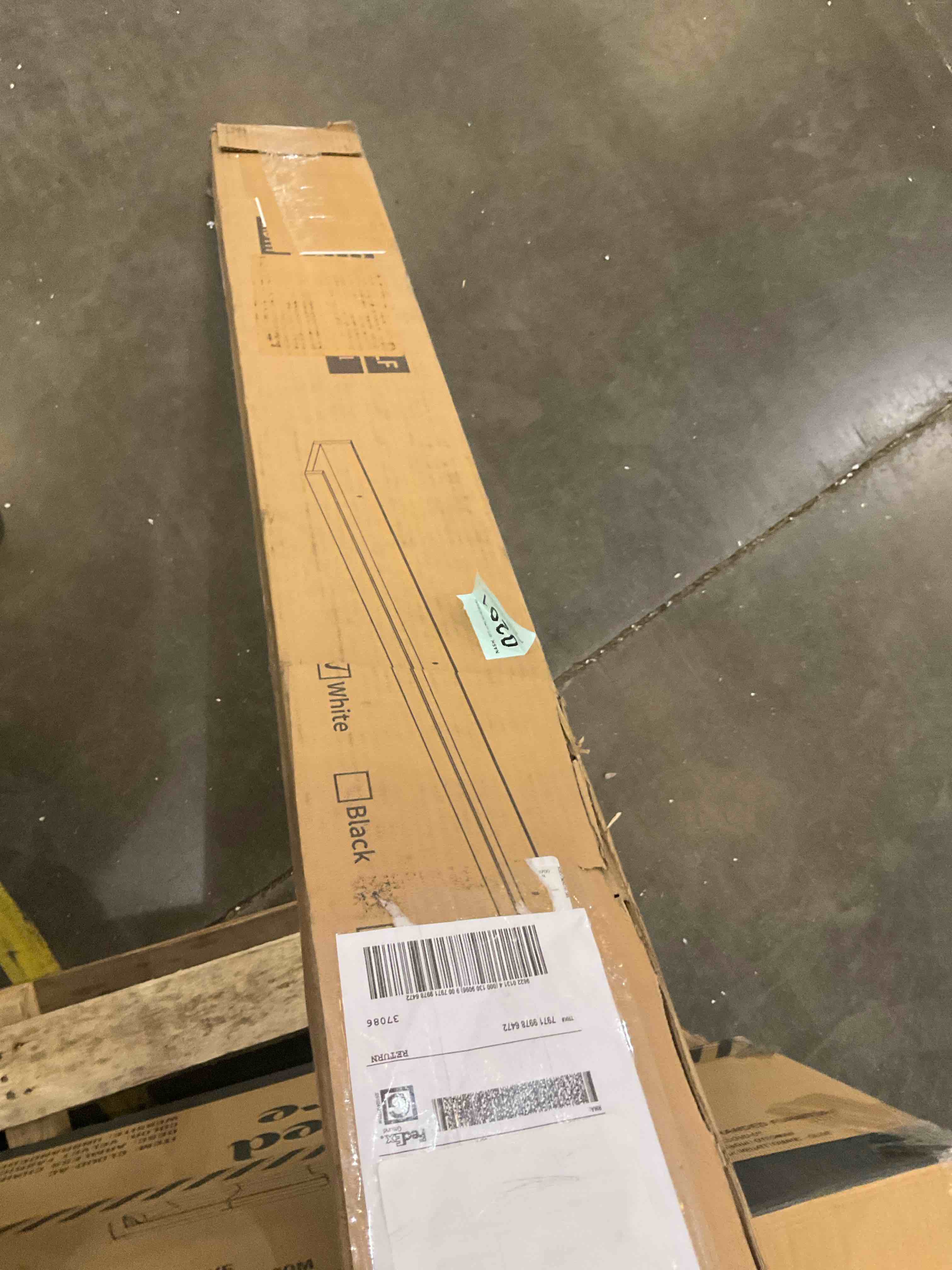 https://s3.amazonaws.com/lotting-images-prod/bidfta/PPE1972343_1741795099487.jpeg