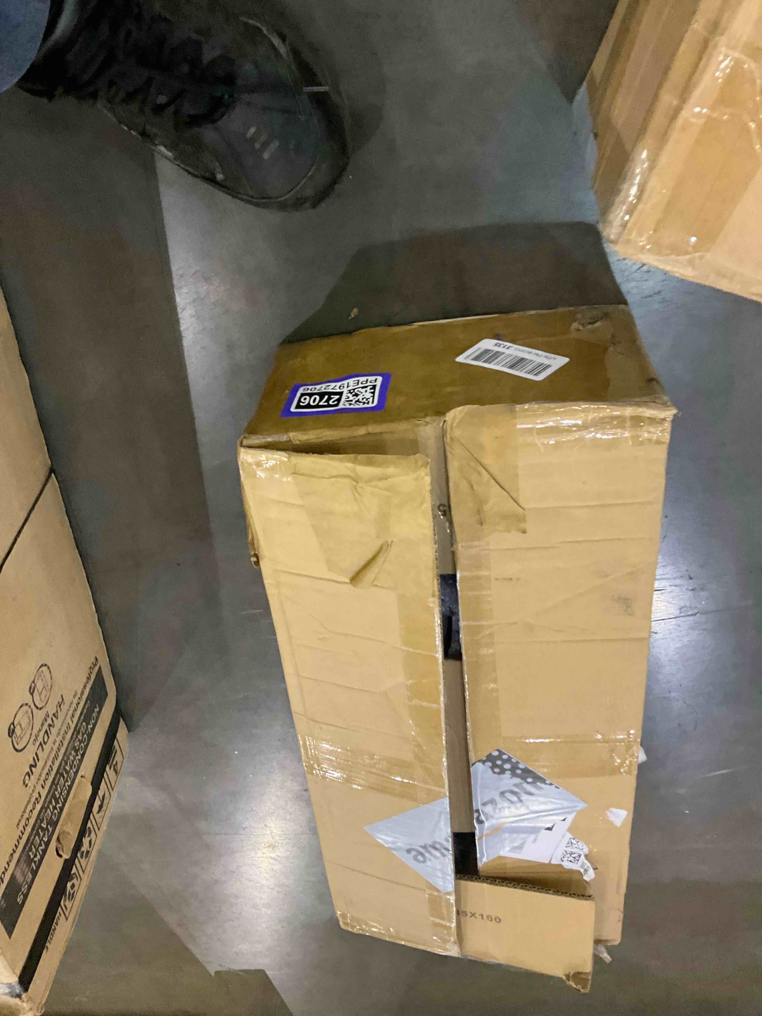 pair of struts 