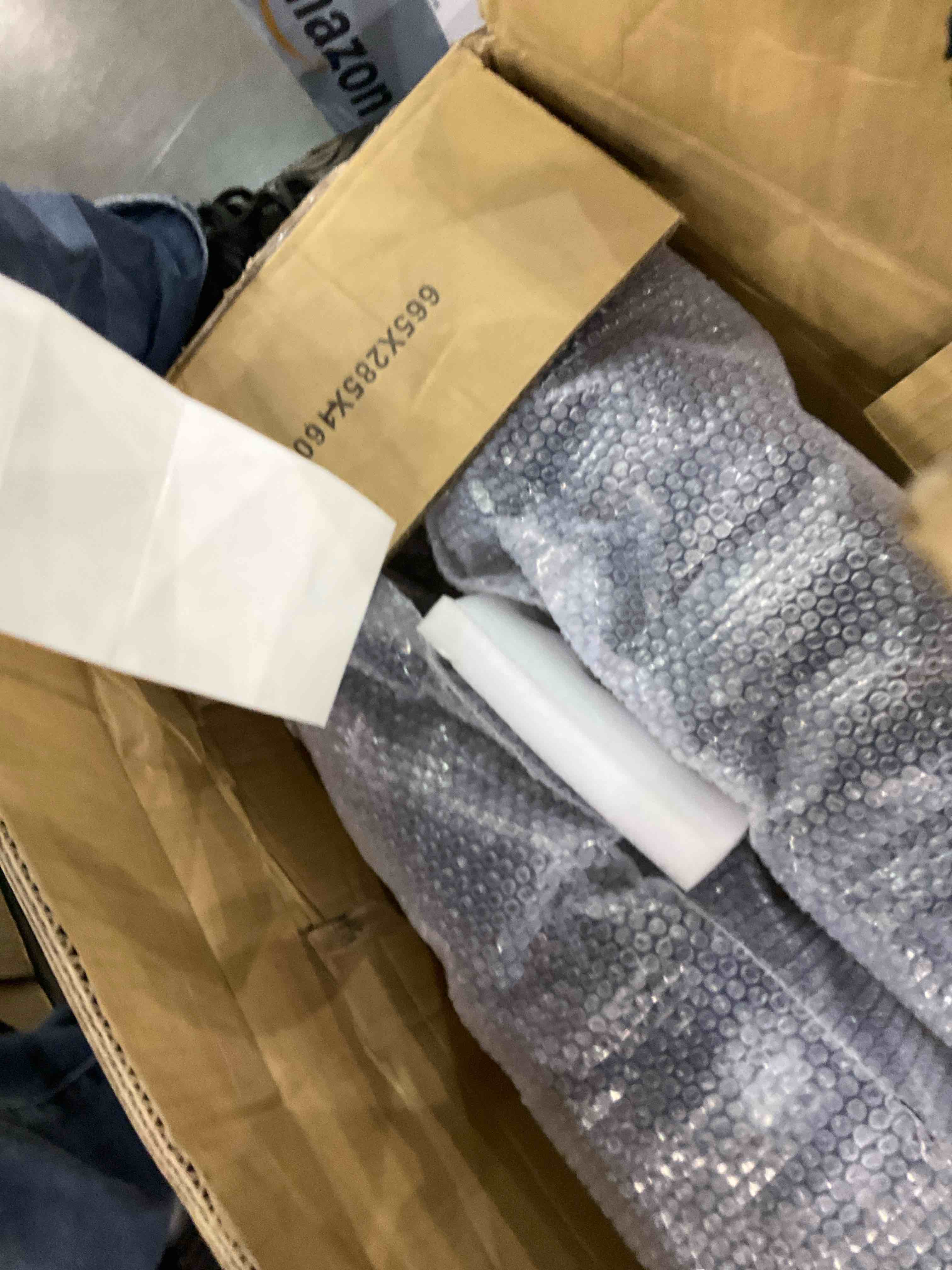 https://s3.amazonaws.com/lotting-images-prod/bidfta/PPE1972706_1742211948670.jpeg