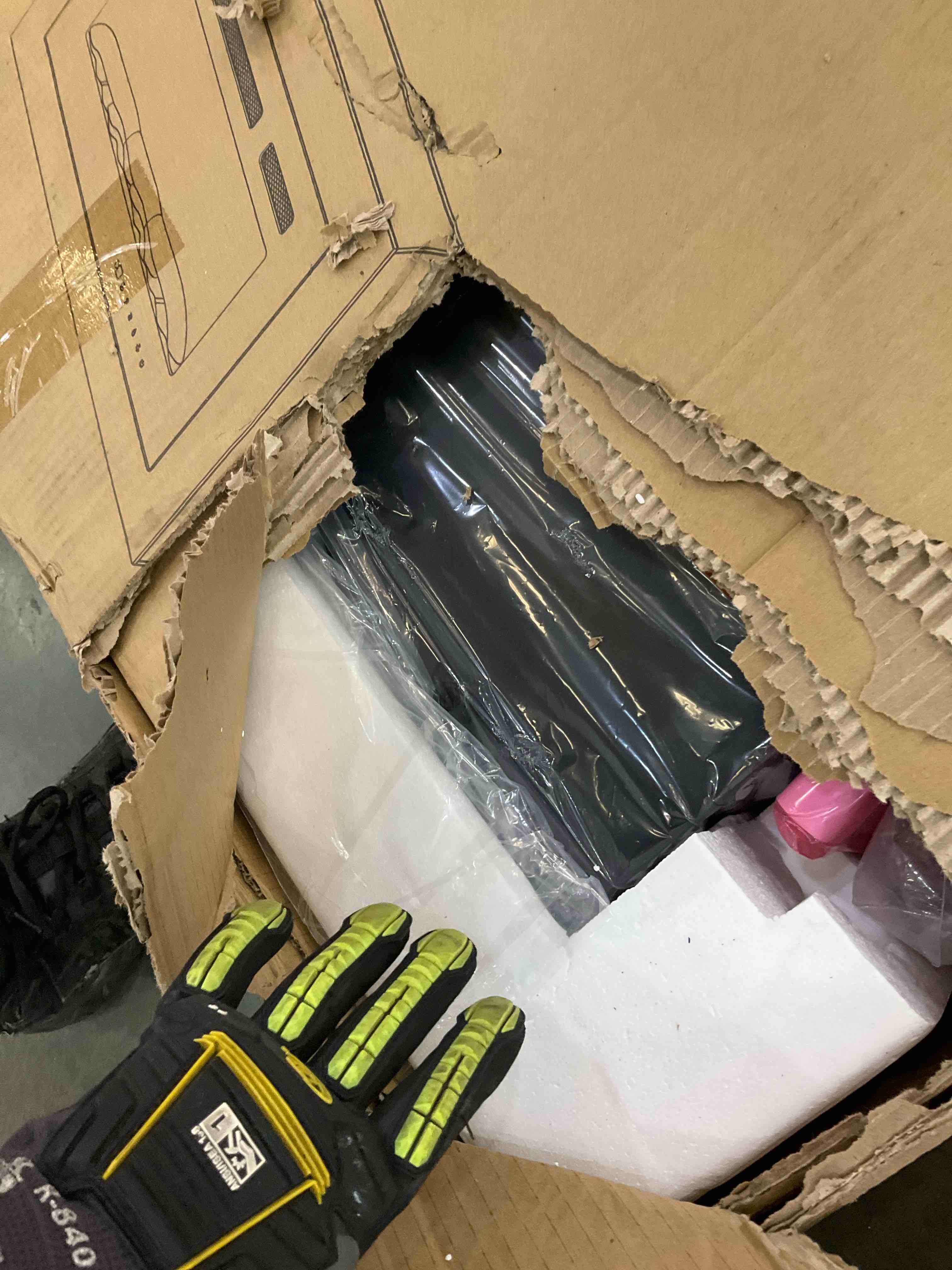 https://s3.amazonaws.com/lotting-images-prod/bidfta/PPE1972801_1742221412148.jpeg